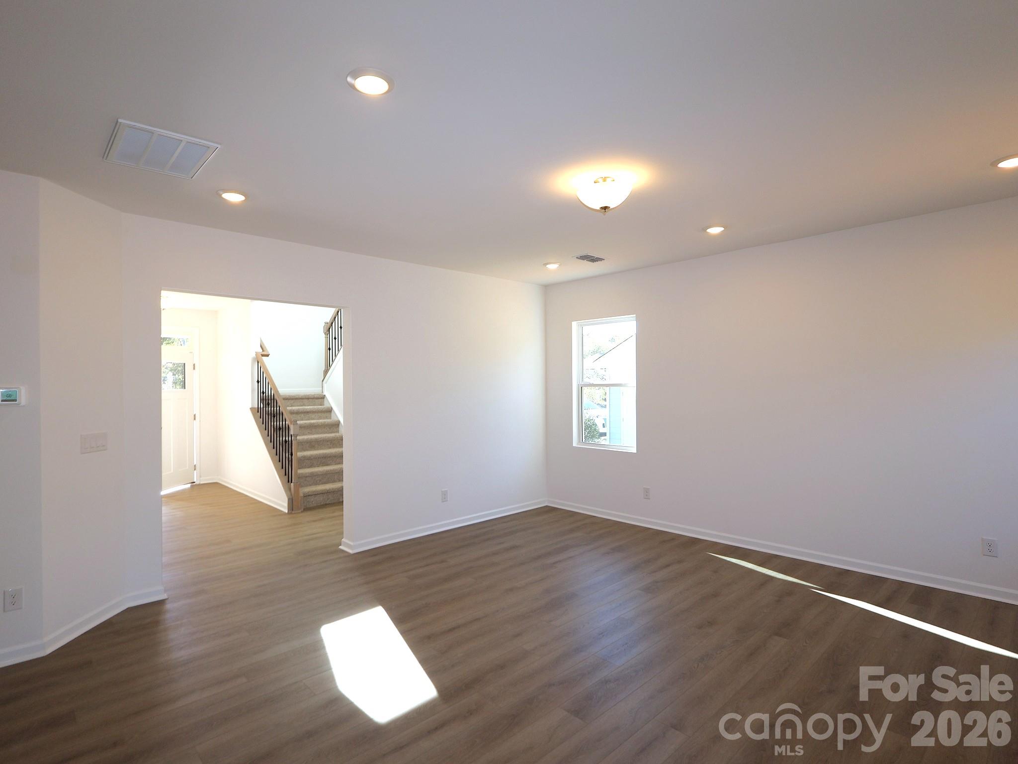 246 Amber Glen Drive Property Photo 8