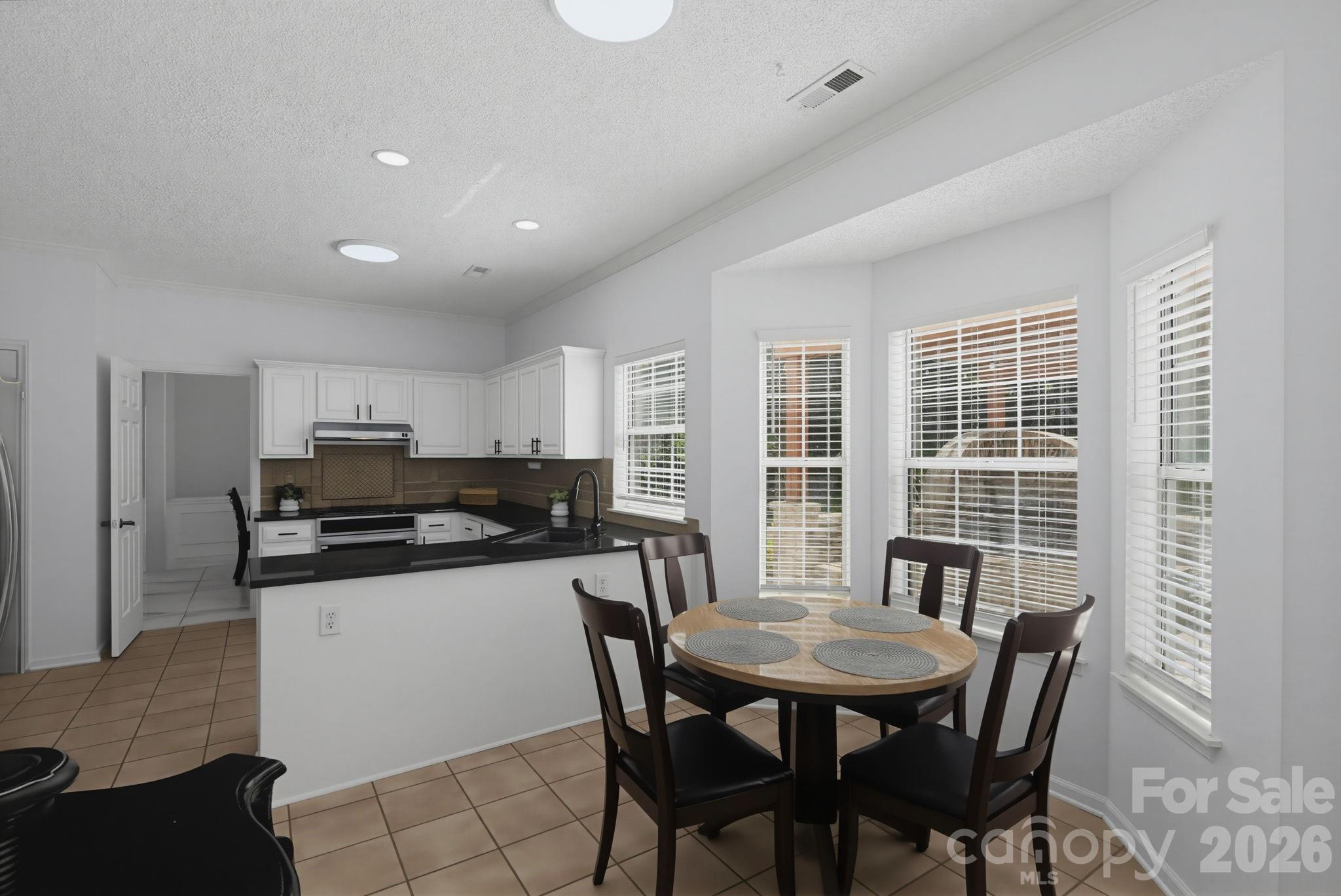 6813 Neuhoff Lane Property Photo 11