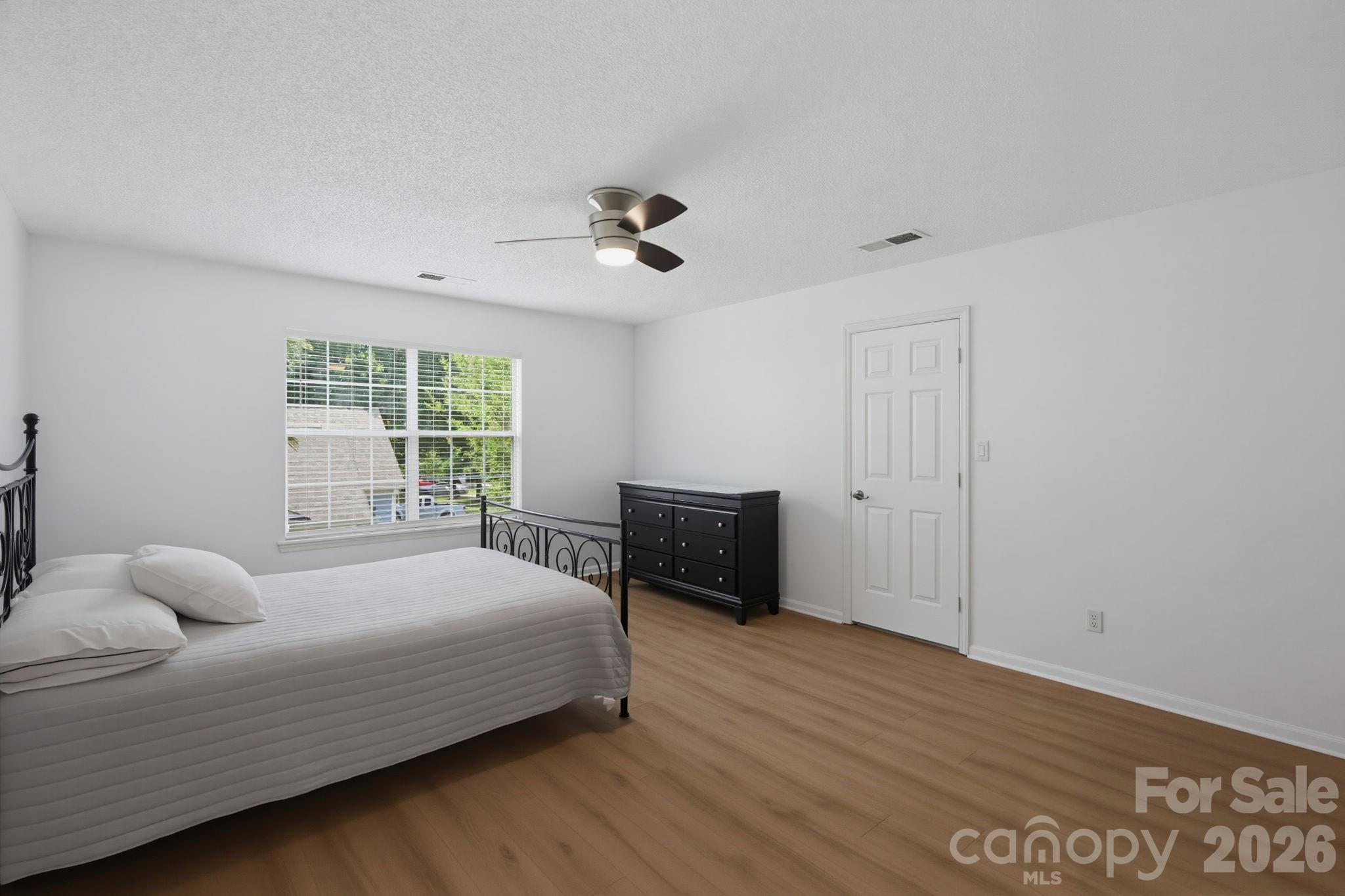 6813 Neuhoff Lane Property Photo 15