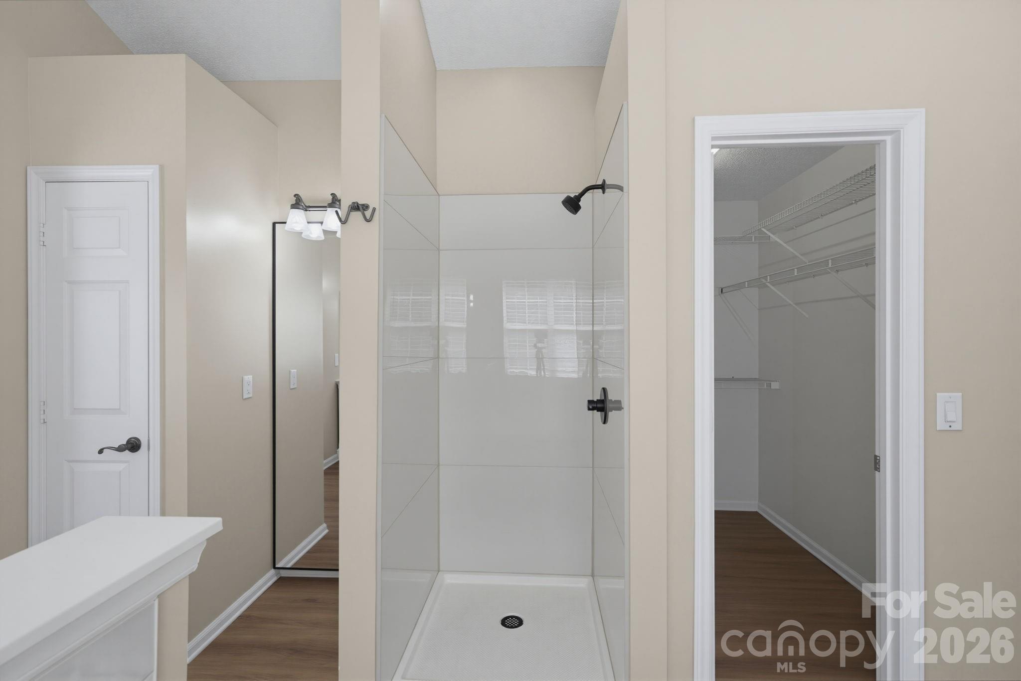 6813 Neuhoff Lane Property Photo 20