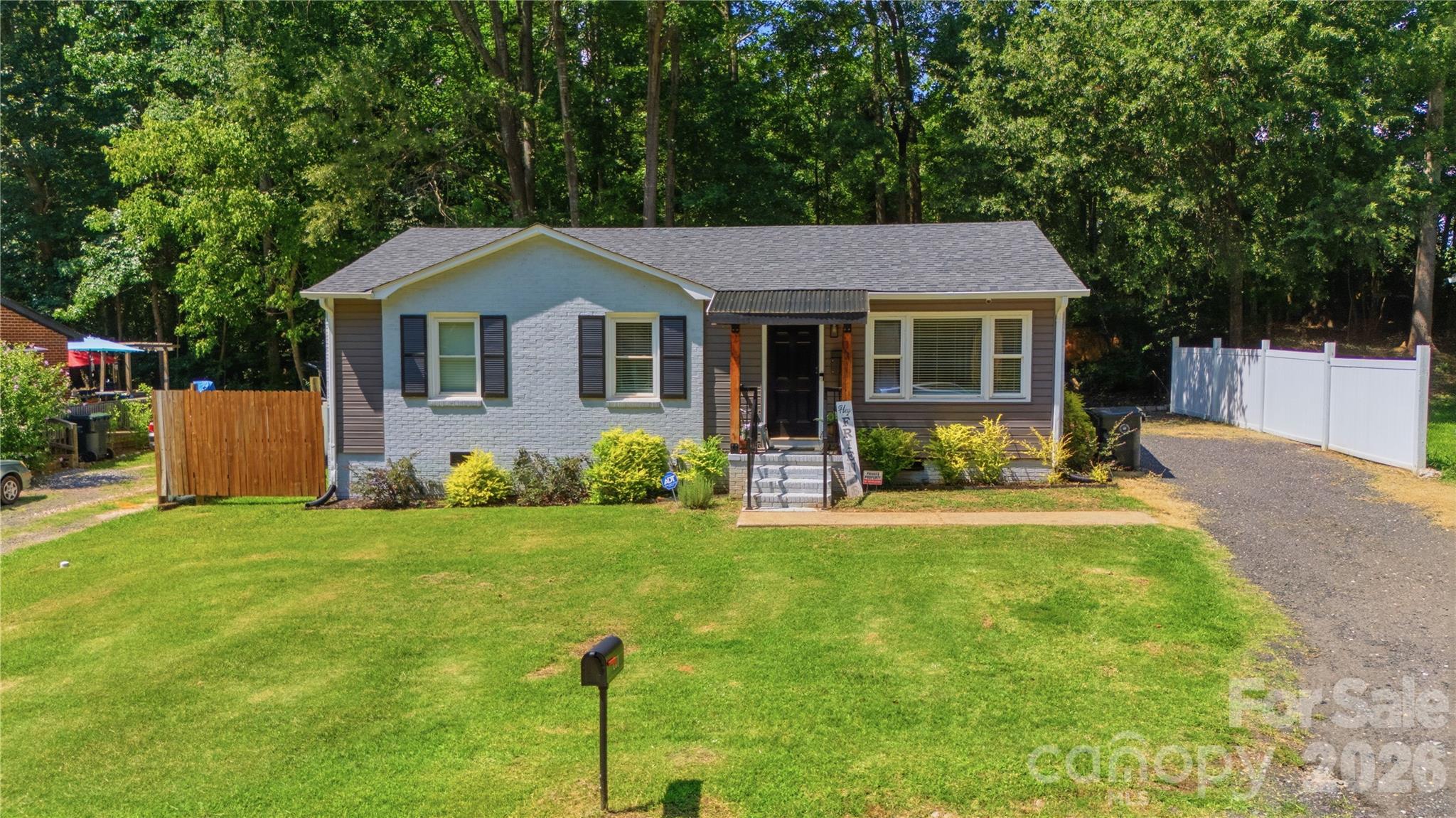 131 Hickory Lane Property Photo 1