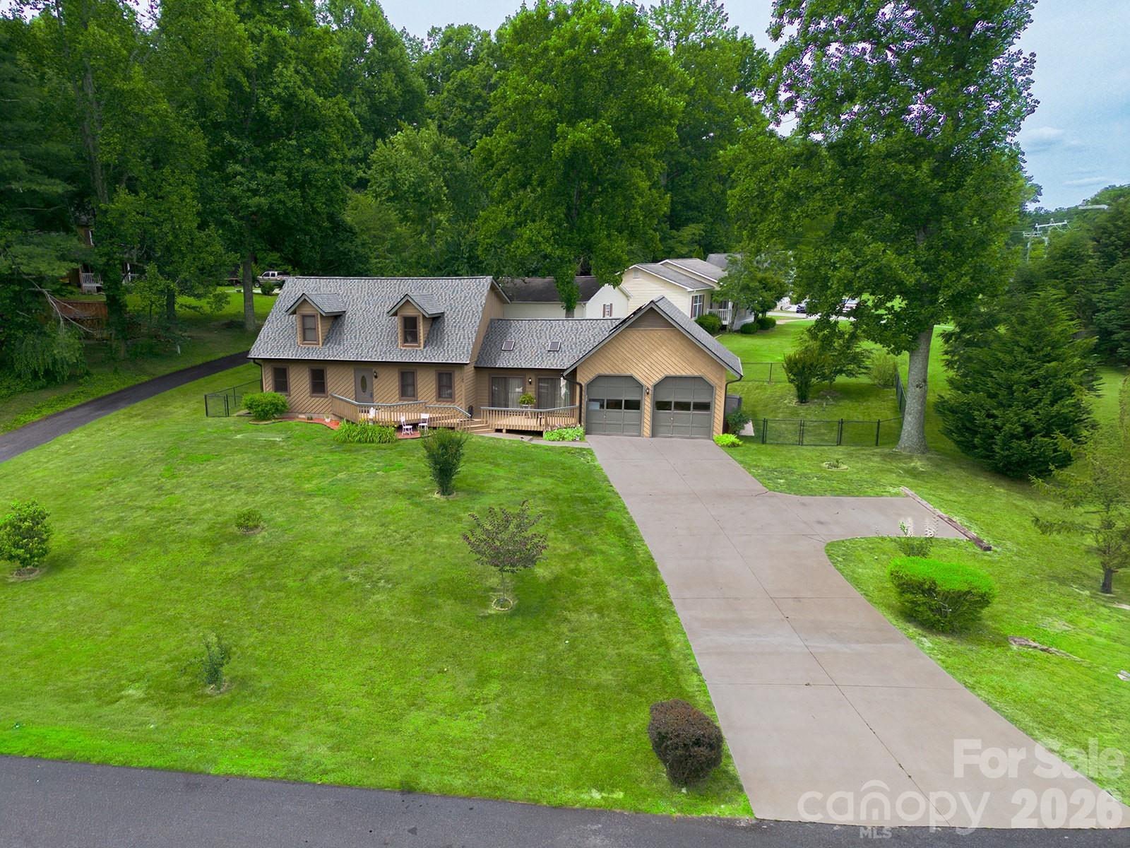 100 Forest Park Drive Property Photo 2
