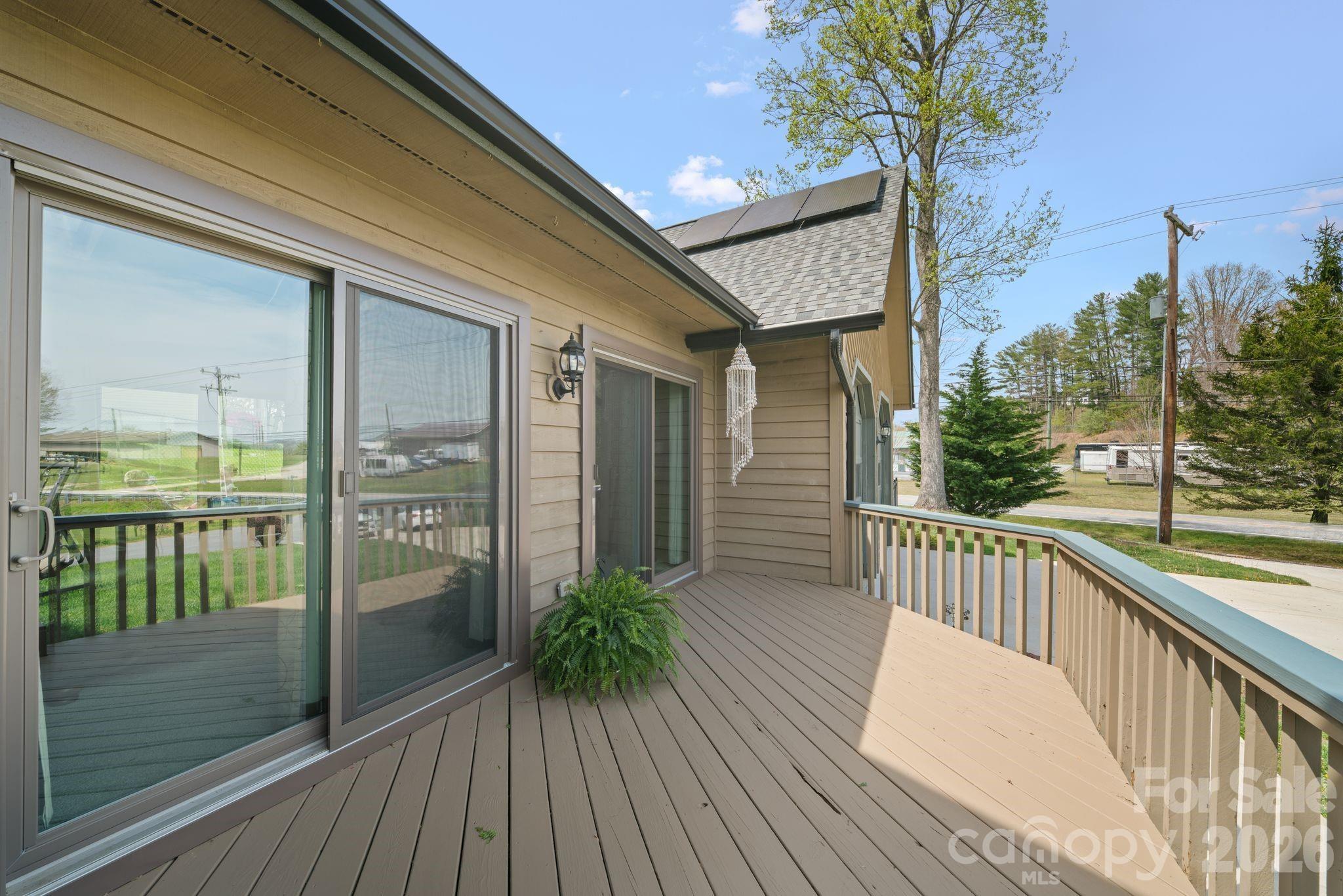 100 Forest Park Drive Property Photo 4