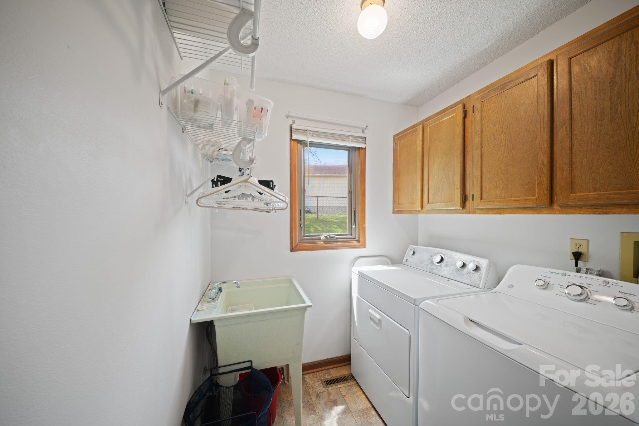 100 Forest Park Drive Property Photo 16