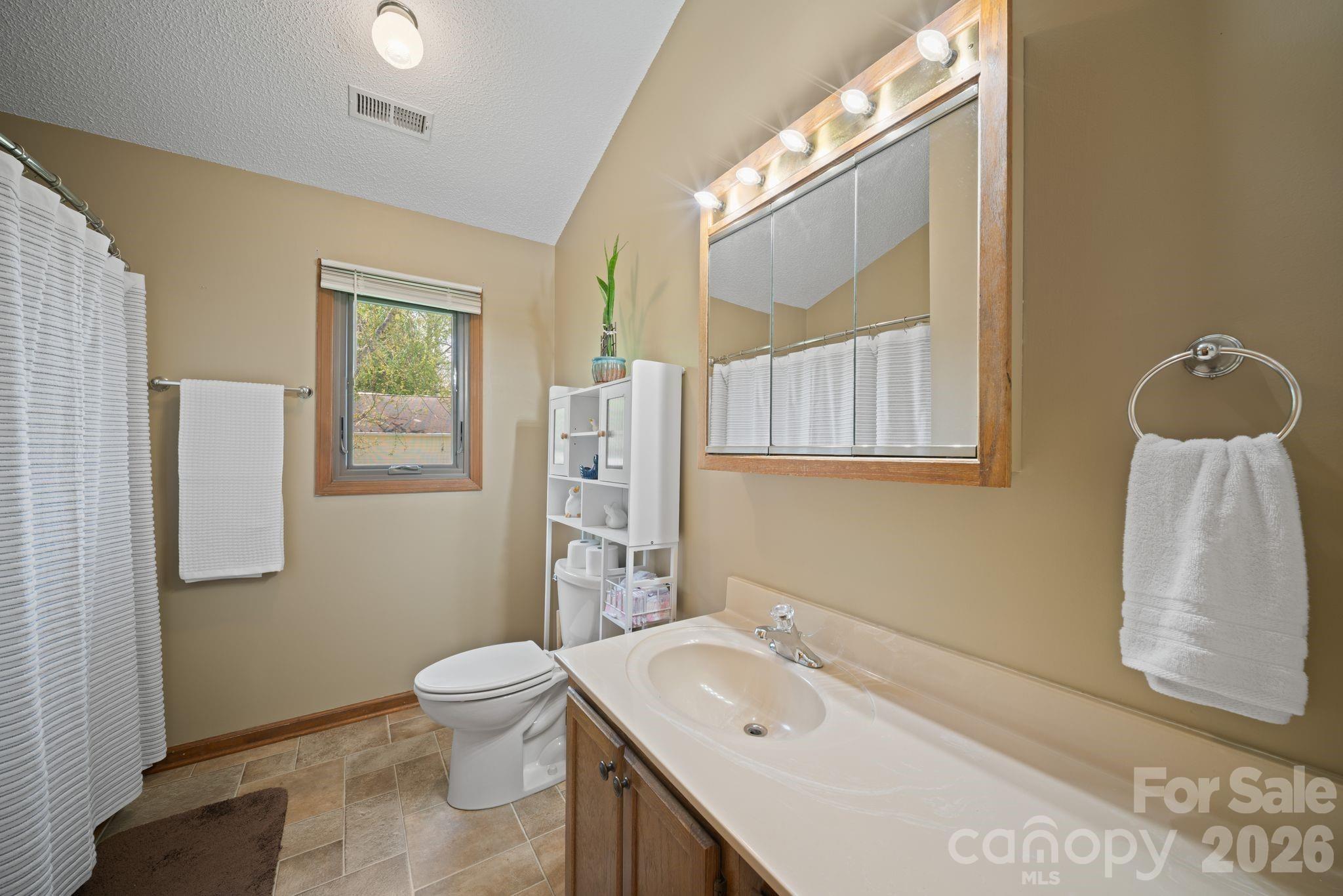 100 Forest Park Drive Property Photo 27
