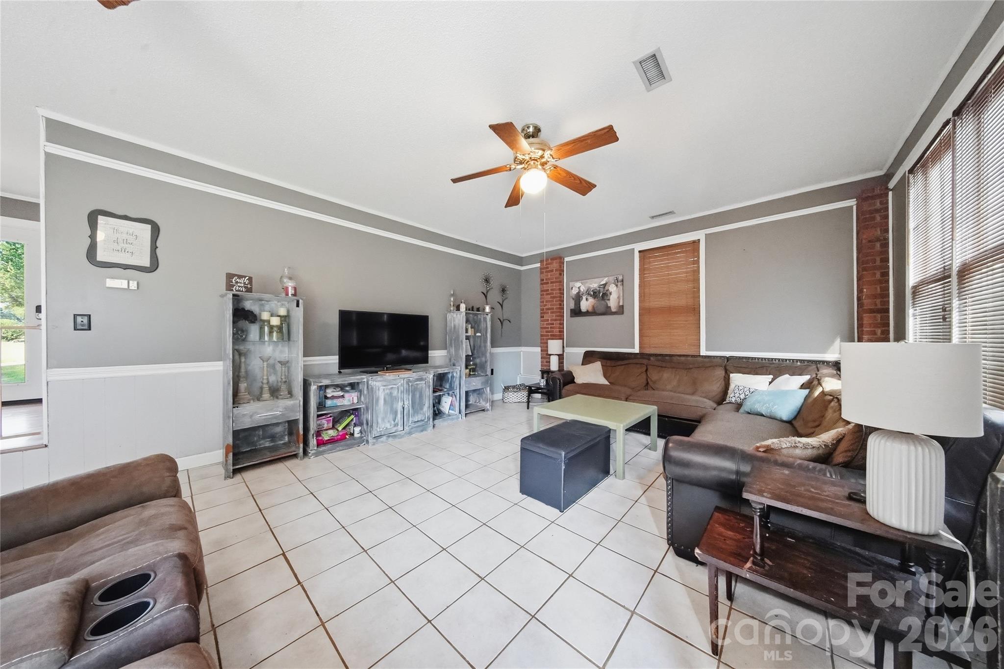 4473 Daniels Street Property Photo 8