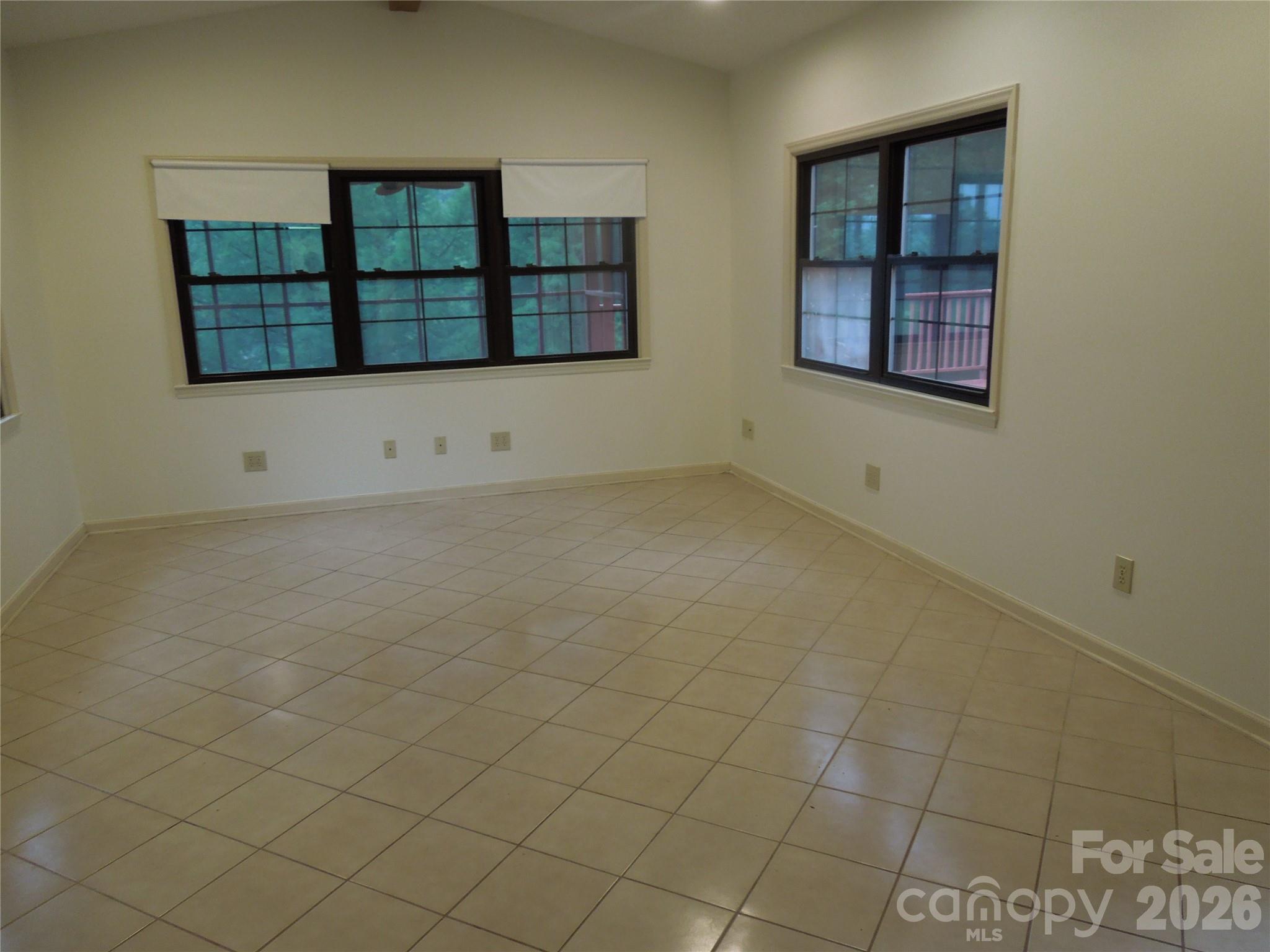 813 Robinson Clemmer Road Property Photo 15