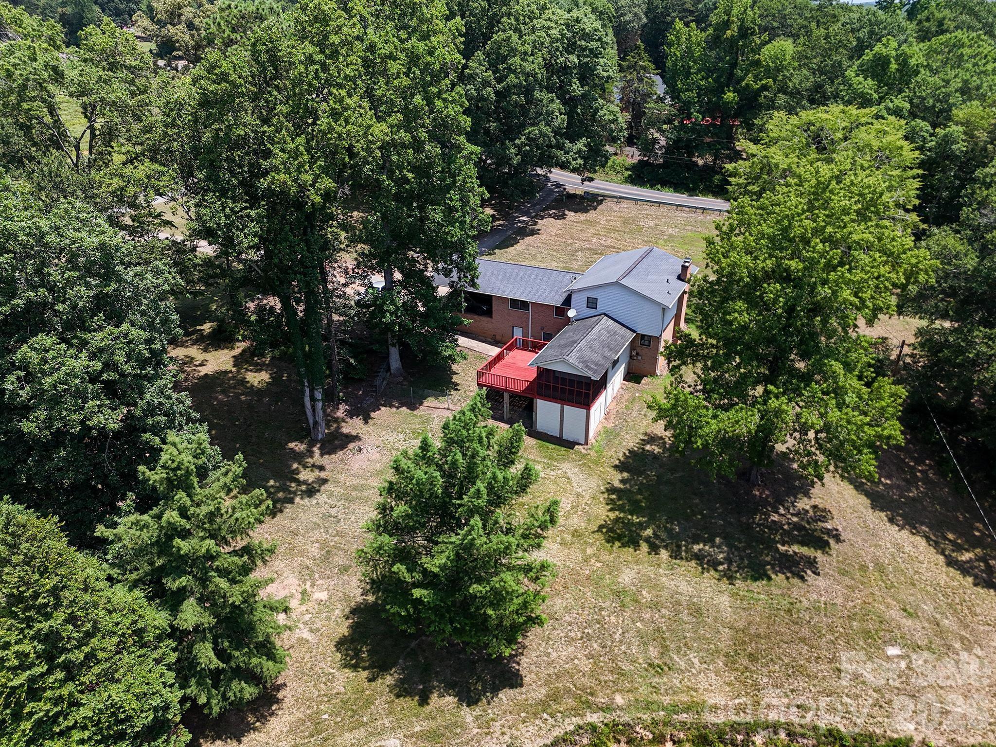 813 Robinson Clemmer Road Property Photo 46