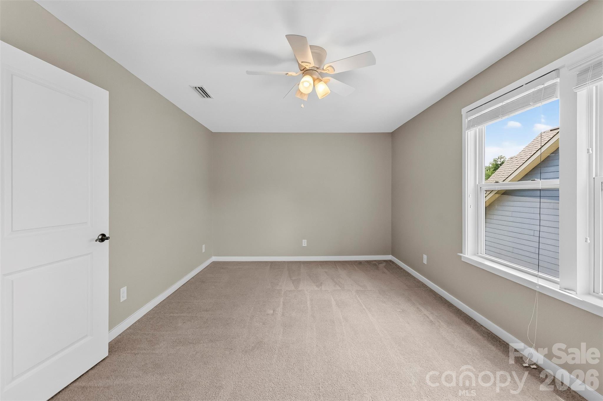 2238 Bluebell Way Property Photo 32