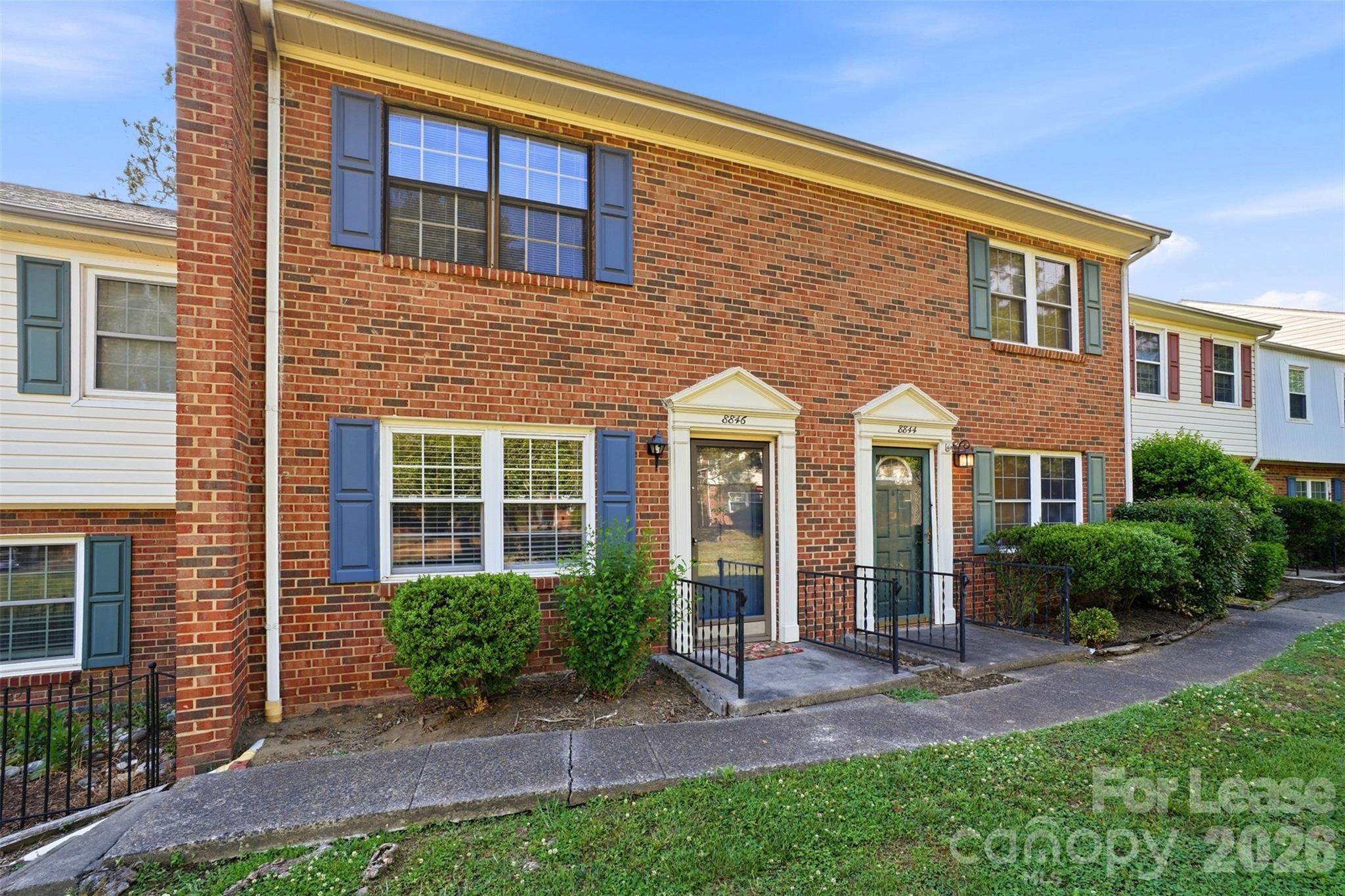 8846 Hunter Ridge Drive Property Photo 1