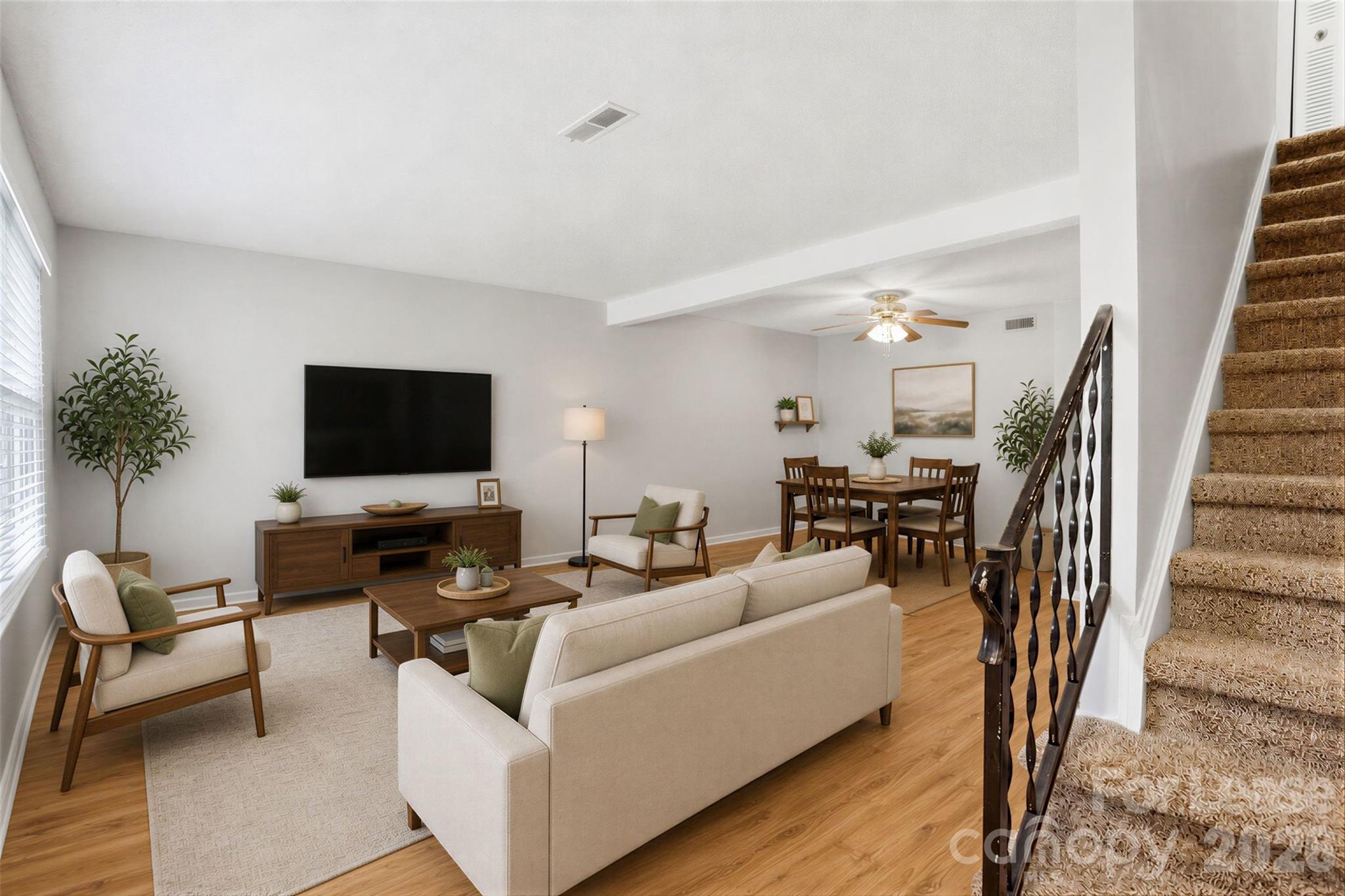 8846 Hunter Ridge Drive Property Photo 3