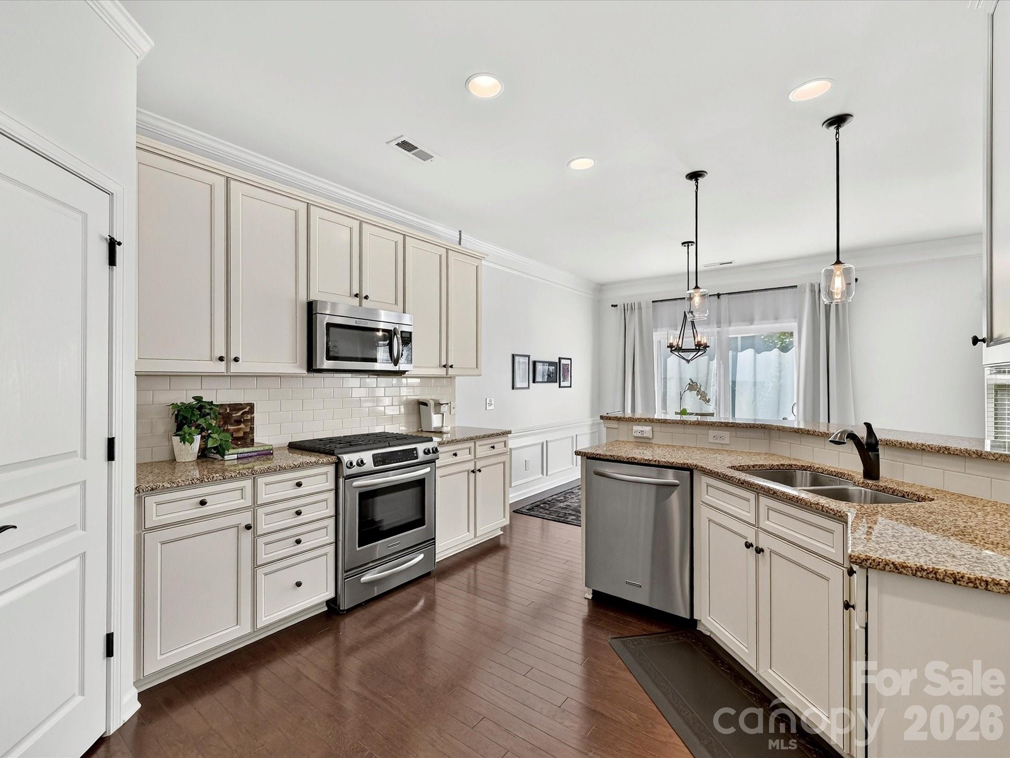 6017 Carrollton Lane Property Photo 12