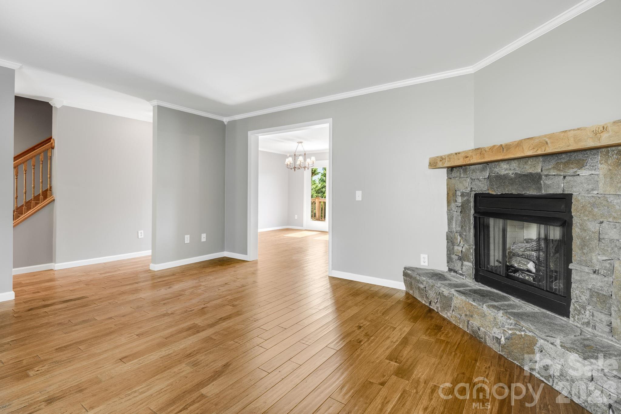 88 Mayflower Court Property Photo 9