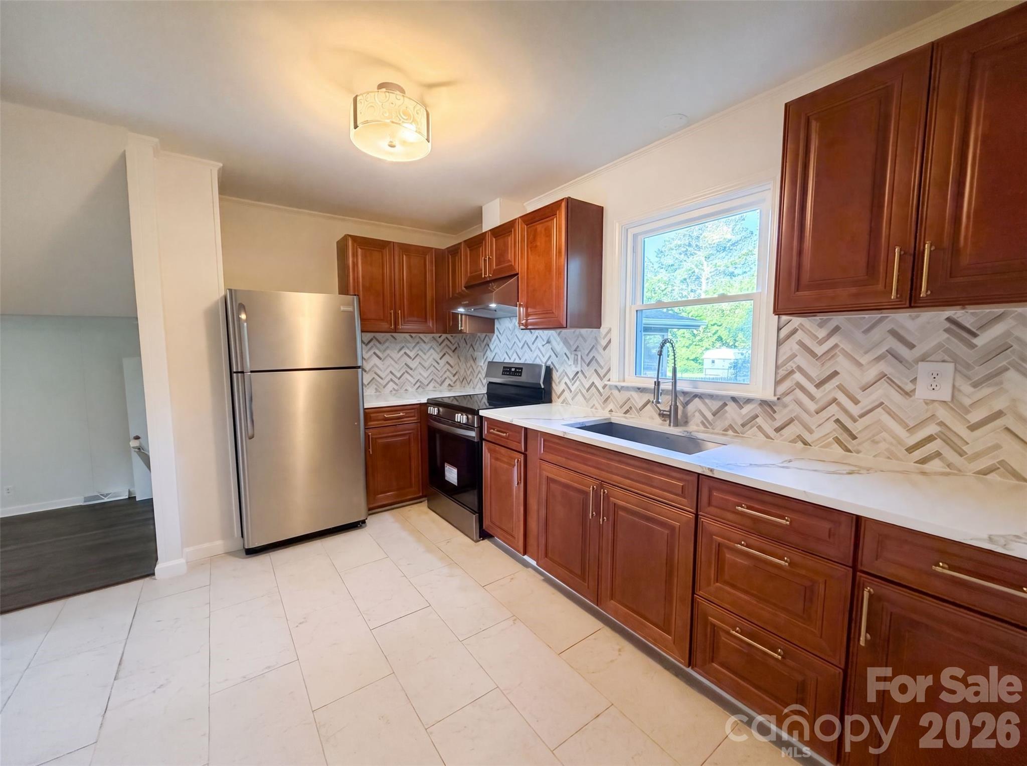 1248 Christopher Circle Property Photo 6