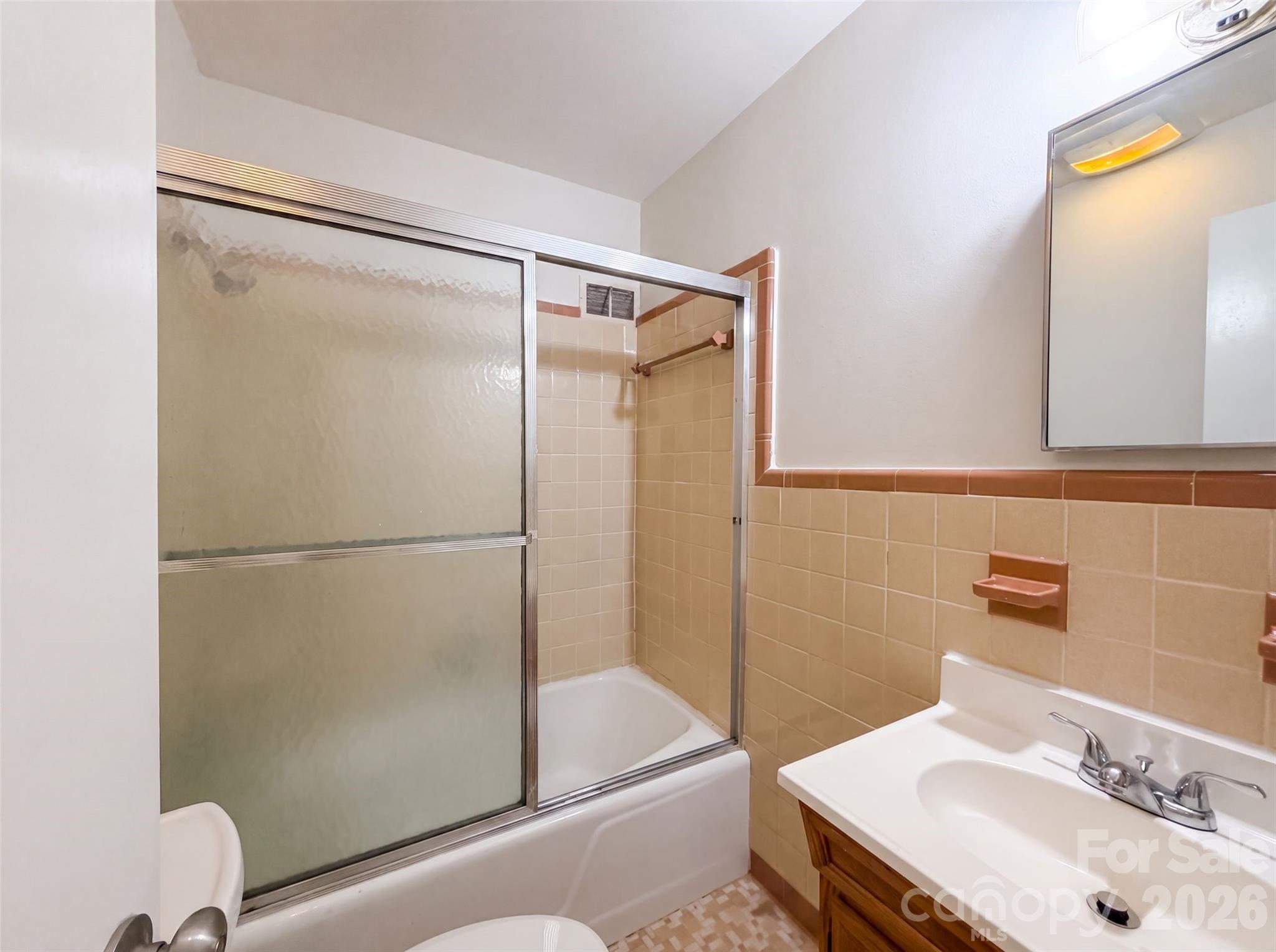 1248 Christopher Circle Property Photo 12