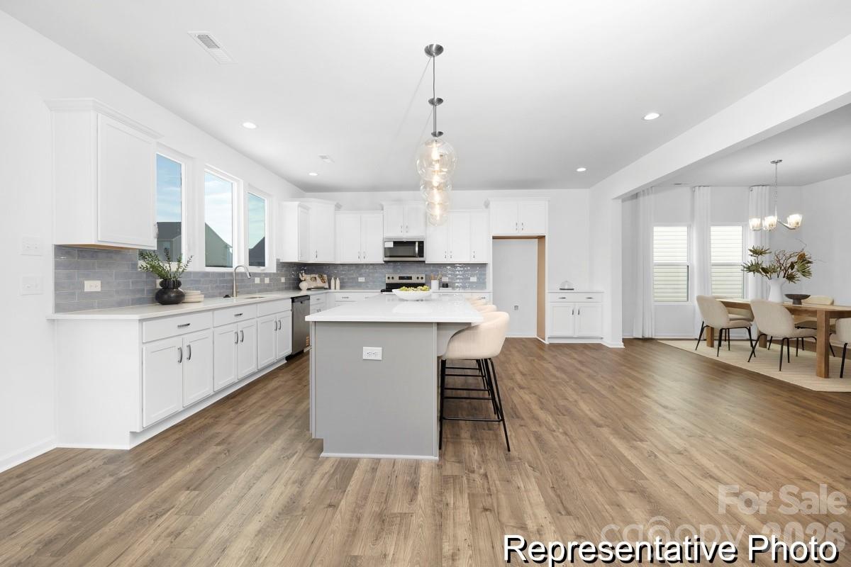 126 Soft Breeze Bend 181bp Property Photo 4