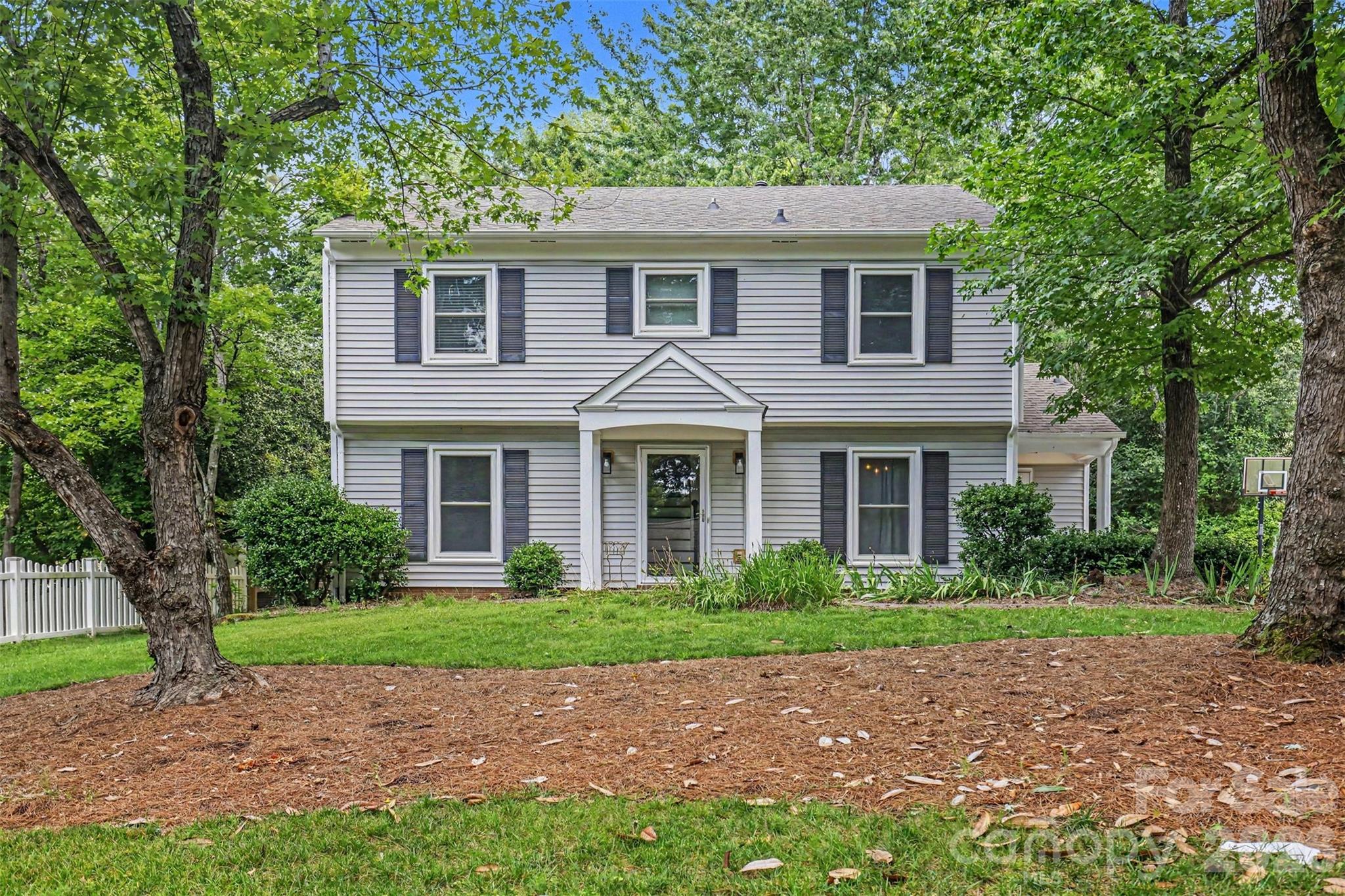 320 Sunnywood Lane Property Photo 1