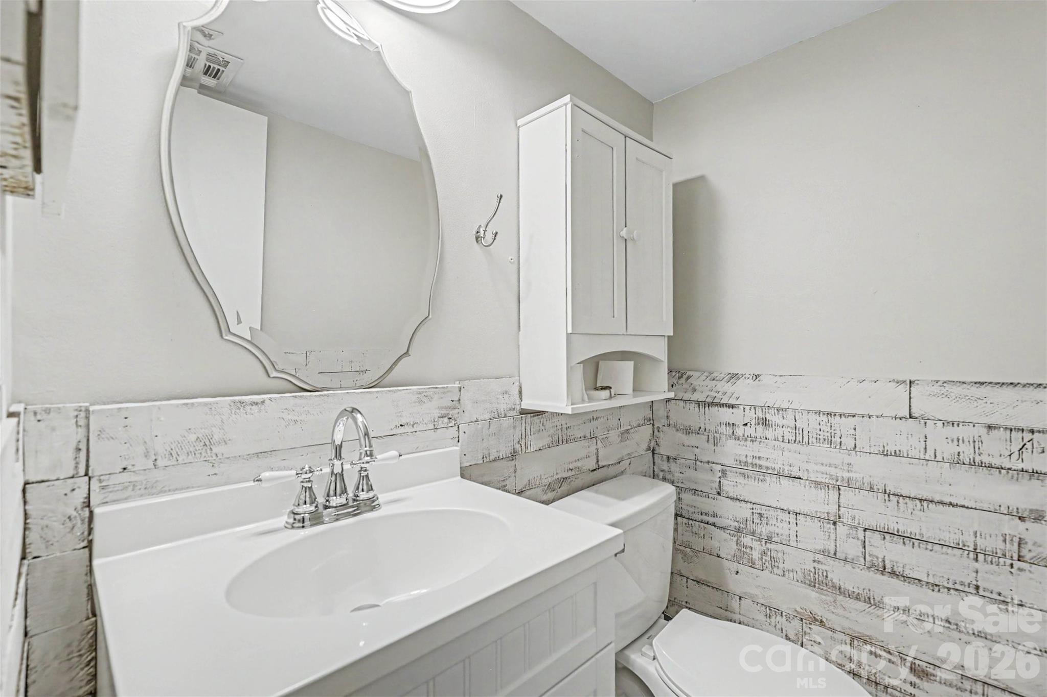 320 Sunnywood Lane Property Photo 11