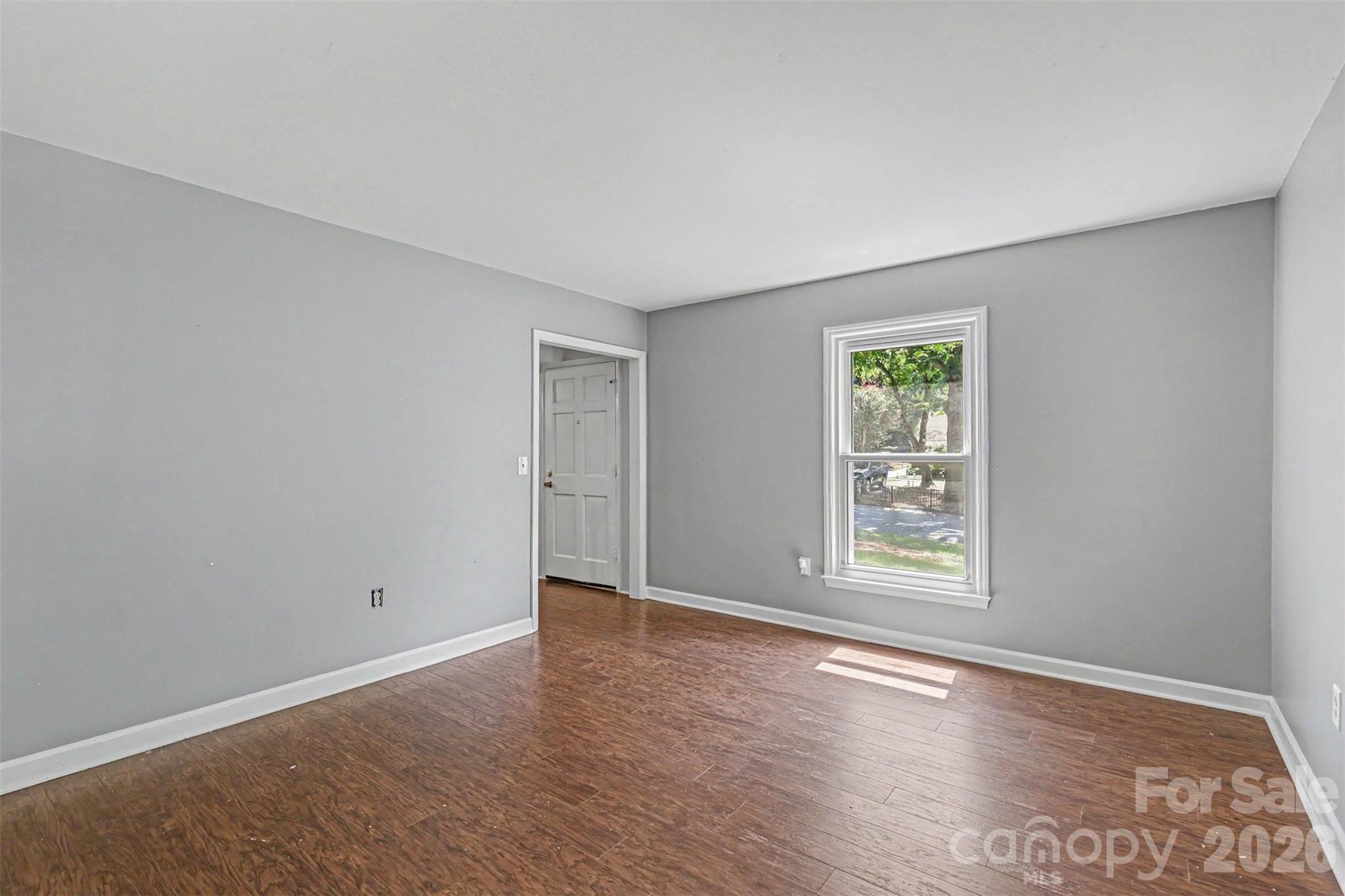 320 Sunnywood Lane Property Photo 13