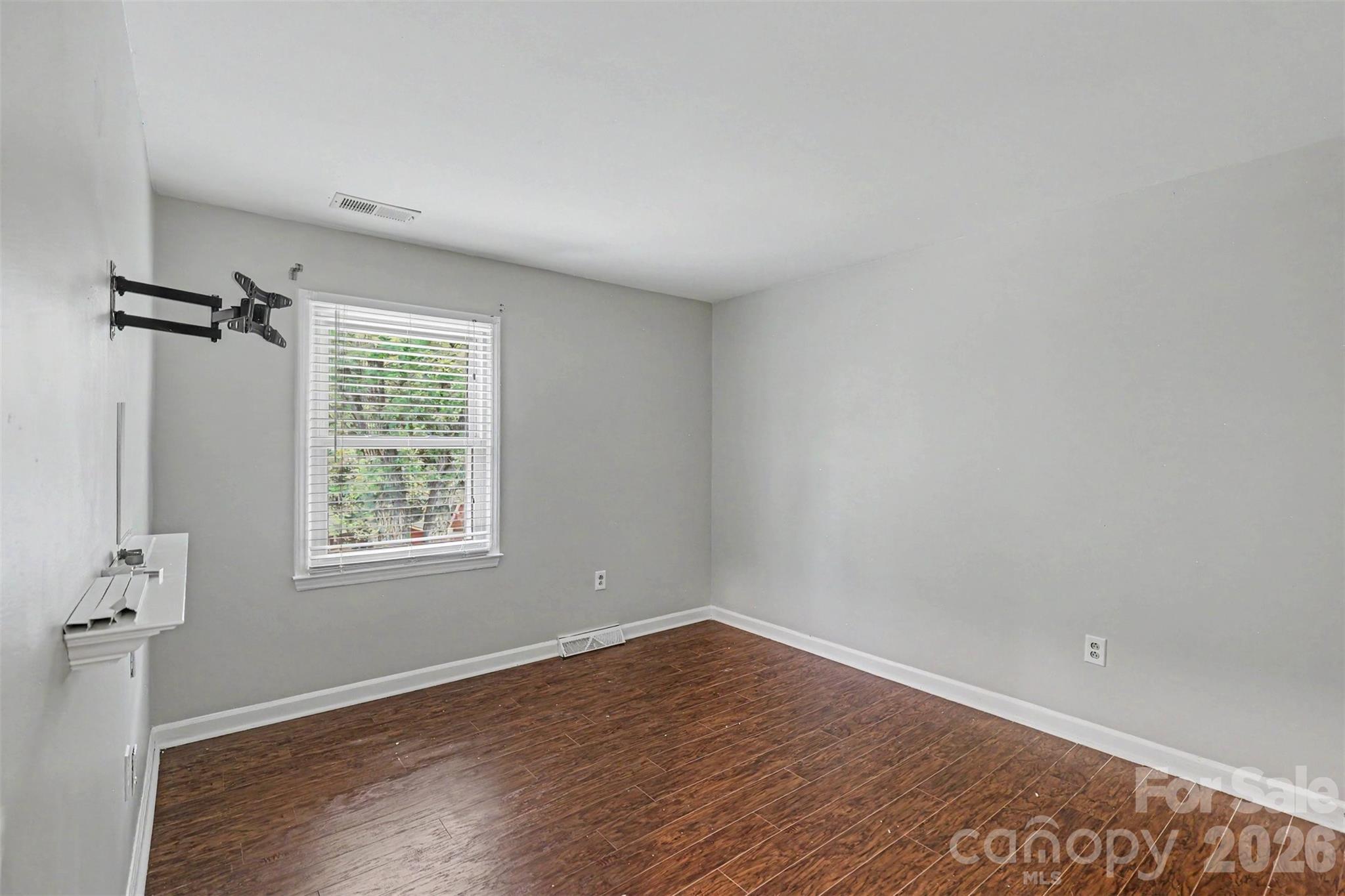 320 Sunnywood Lane Property Photo 15