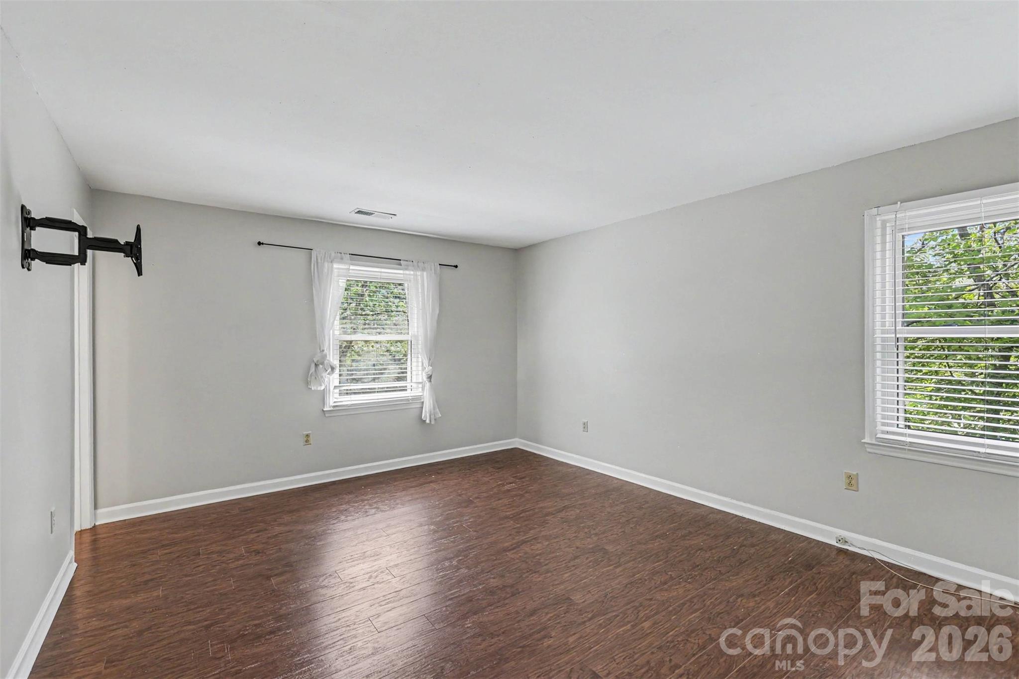 320 Sunnywood Lane Property Photo 21