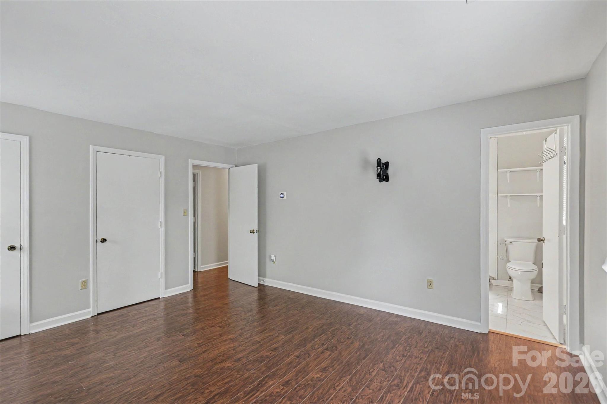 320 Sunnywood Lane Property Photo 23