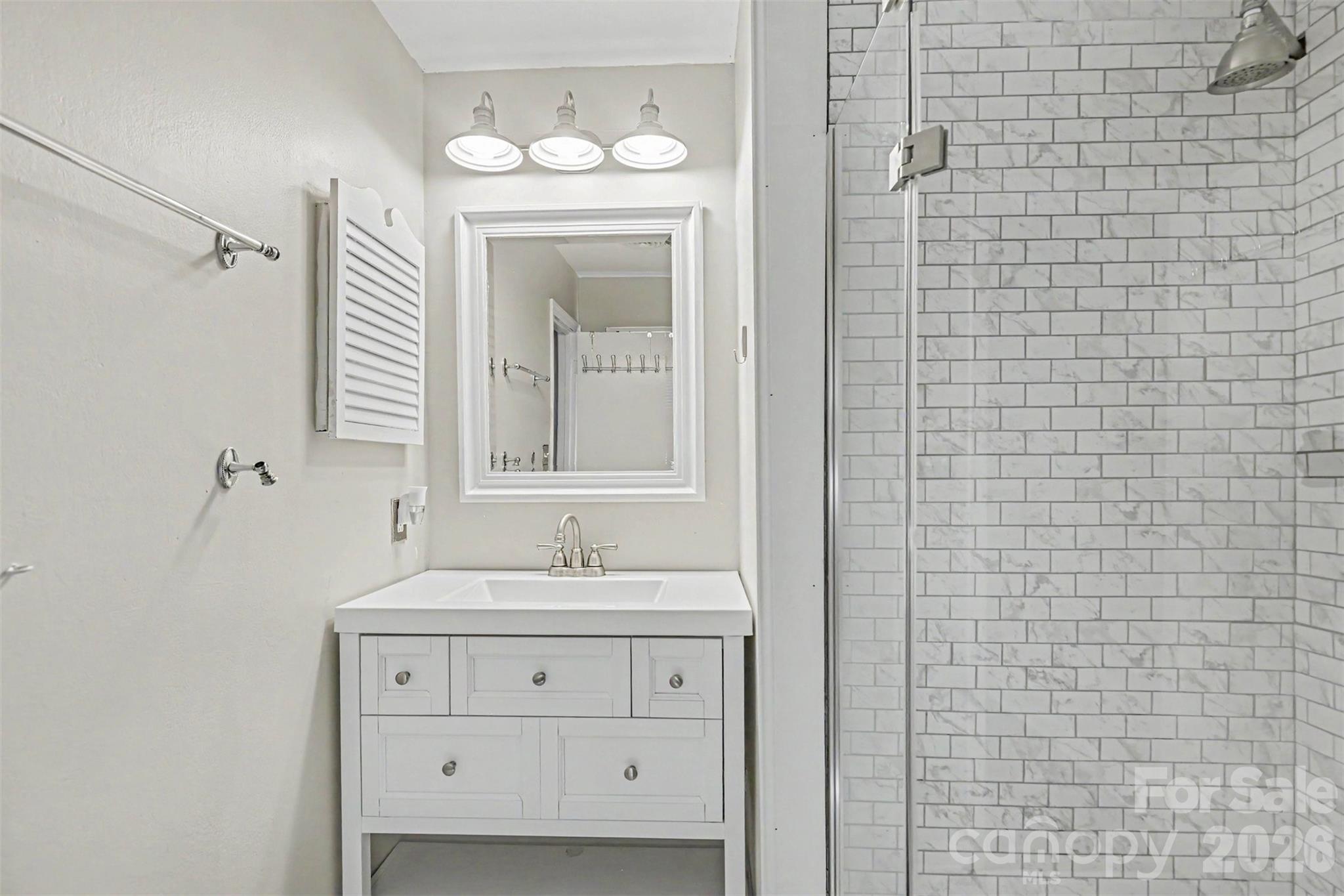 320 Sunnywood Lane Property Photo 25