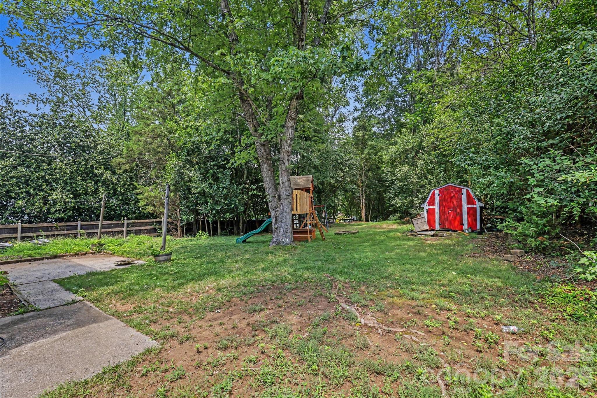 320 Sunnywood Lane Property Photo 29