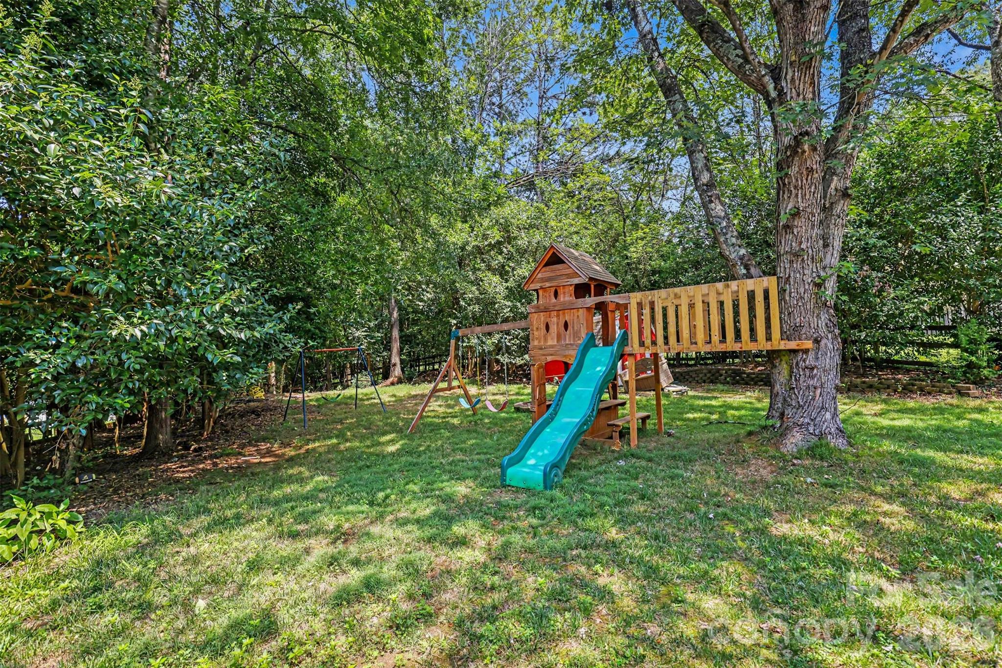 320 Sunnywood Lane Property Photo 29