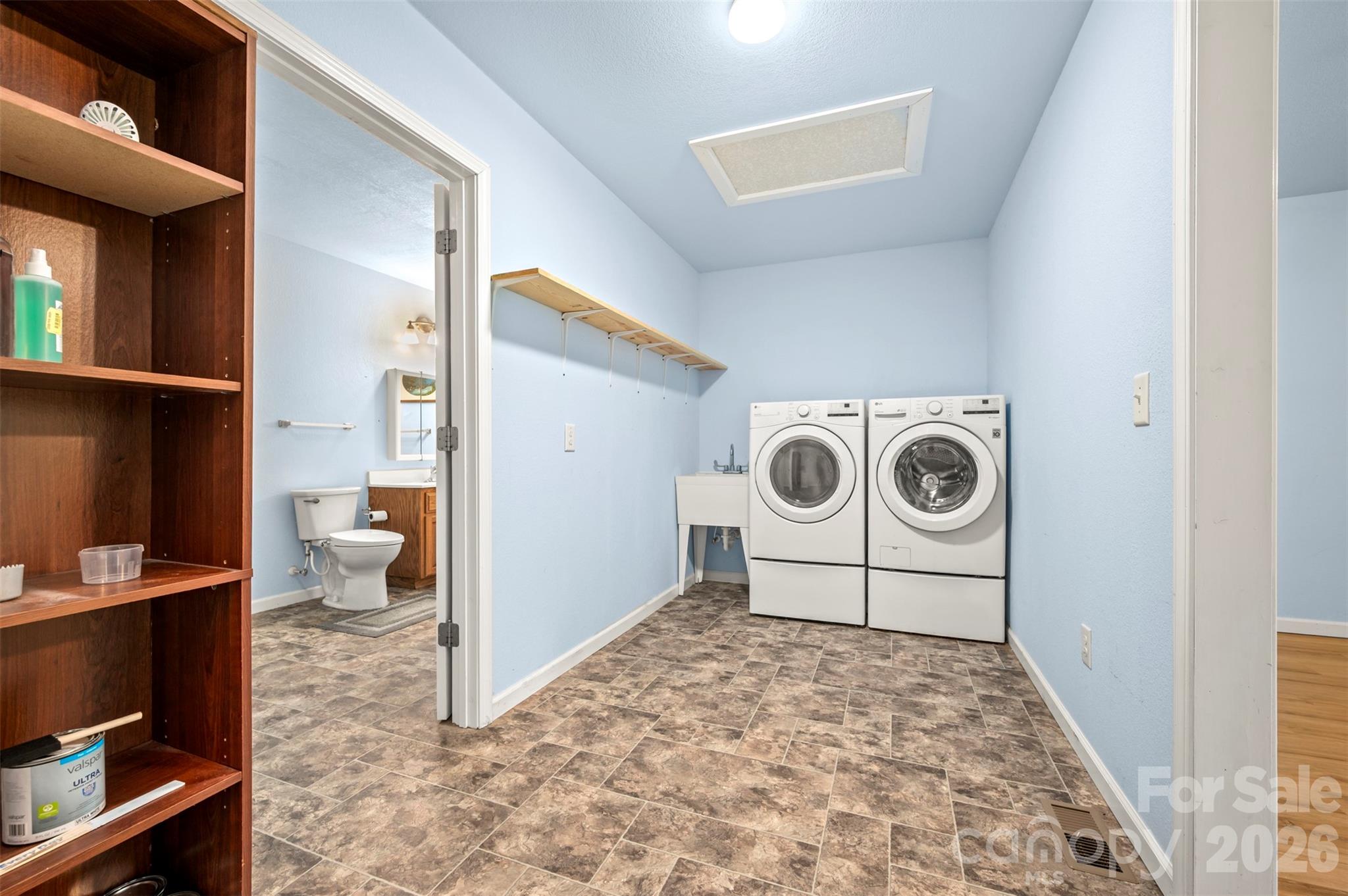 162 Sandstone Drive 193 Property Photo 21