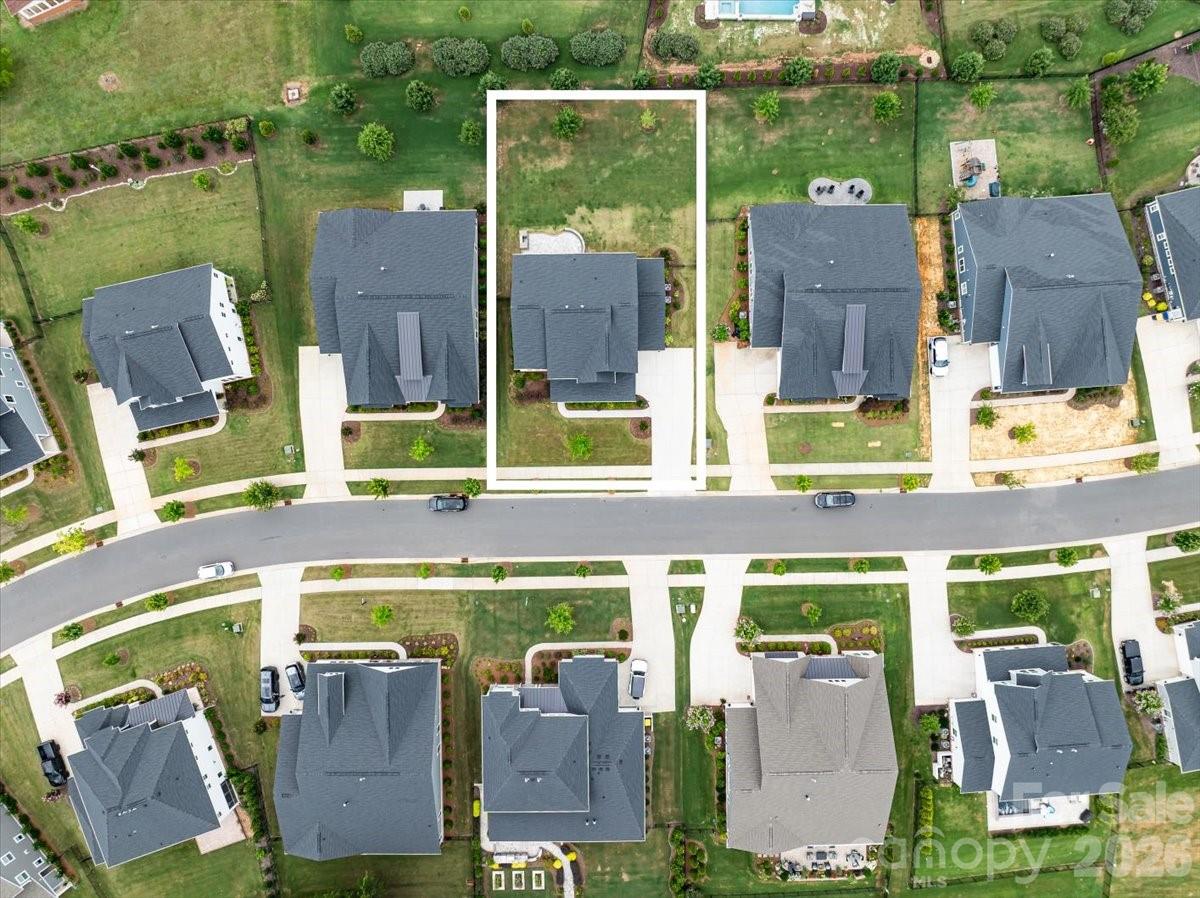 222 Lanyard Lane Property Photo 7