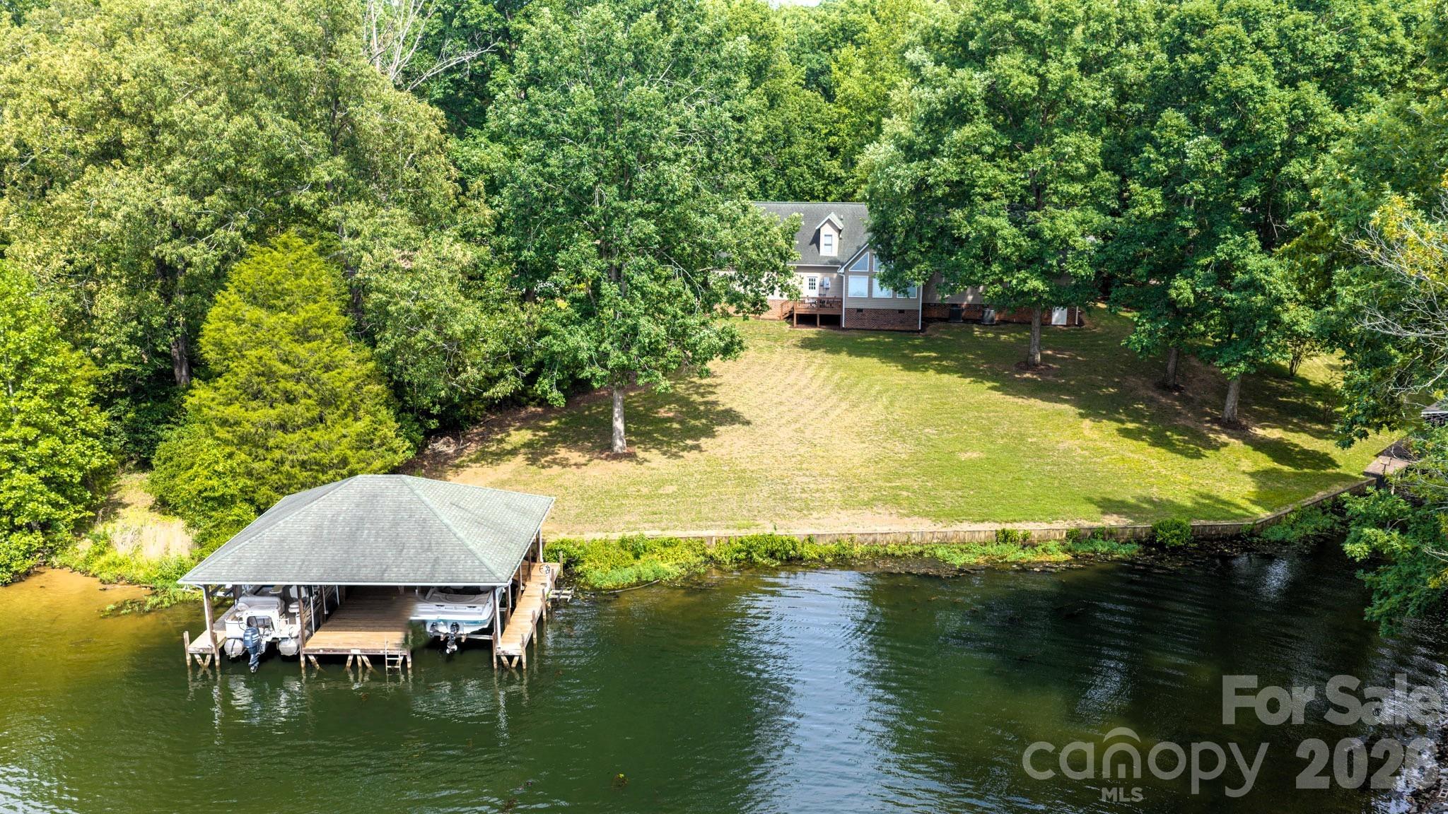 130 Canoe Court Property Photo 4