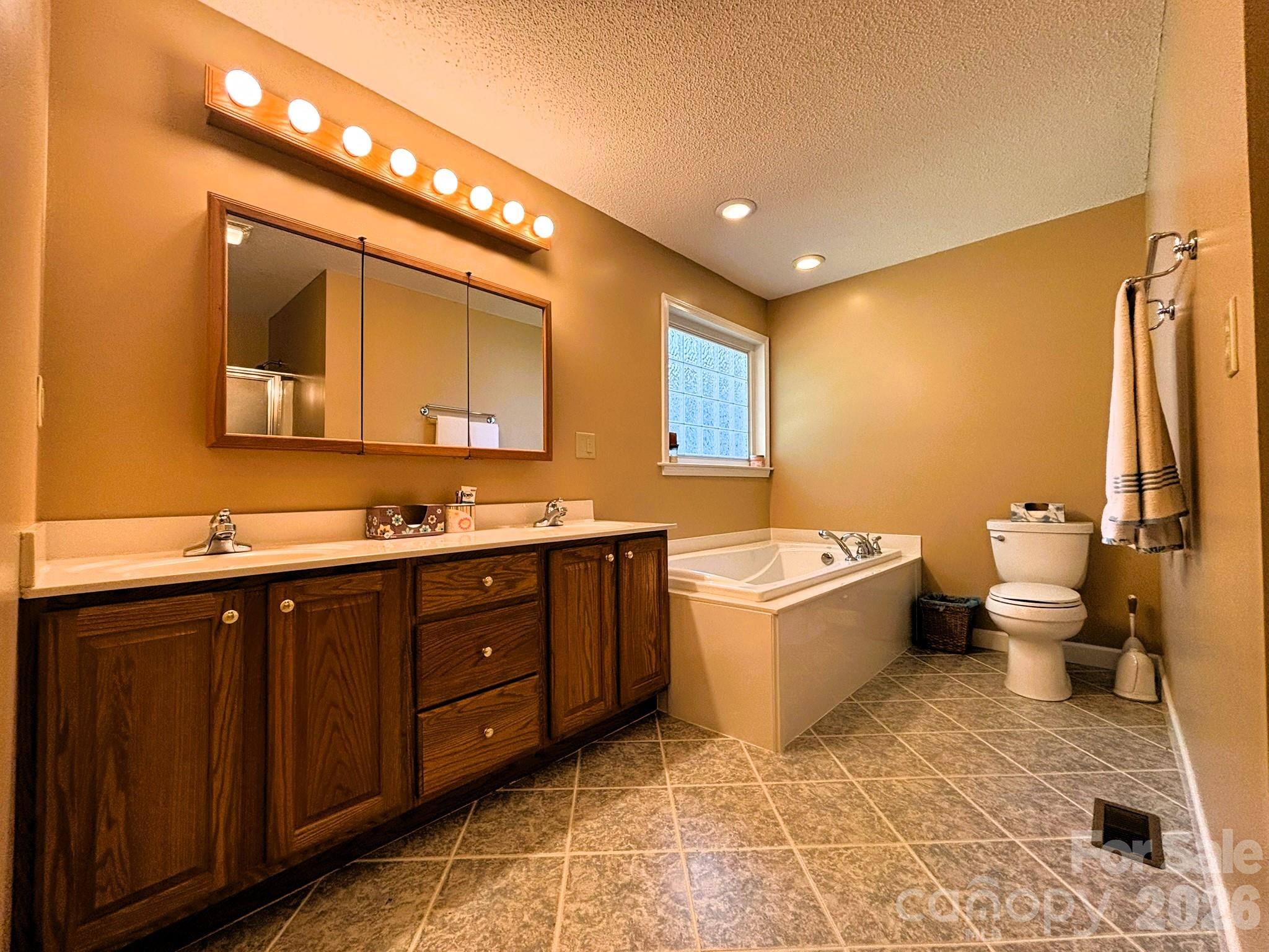 130 Canoe Court Property Photo 18