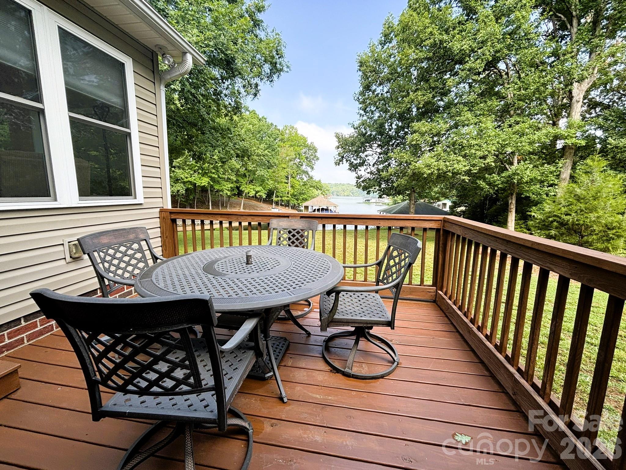 130 Canoe Court Property Photo 28