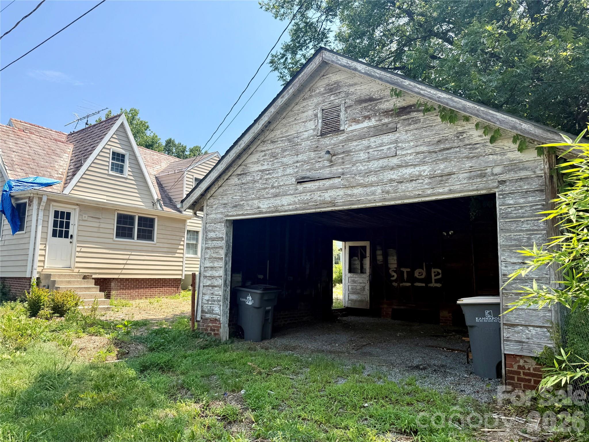 1400 Central Drive Property Photo 23