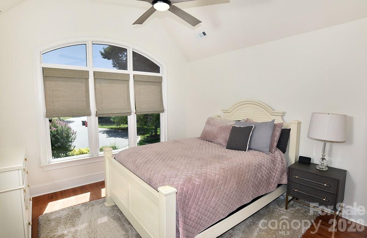 18719 Cannon Crossing Way Property Photo 28