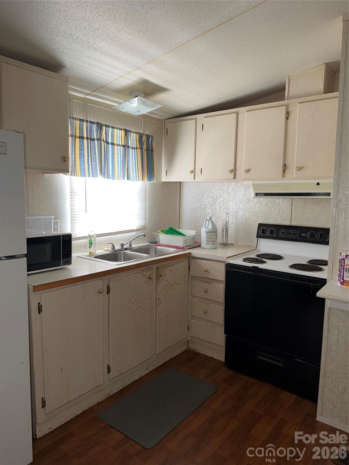 141 Goodman Road Property Photo 6
