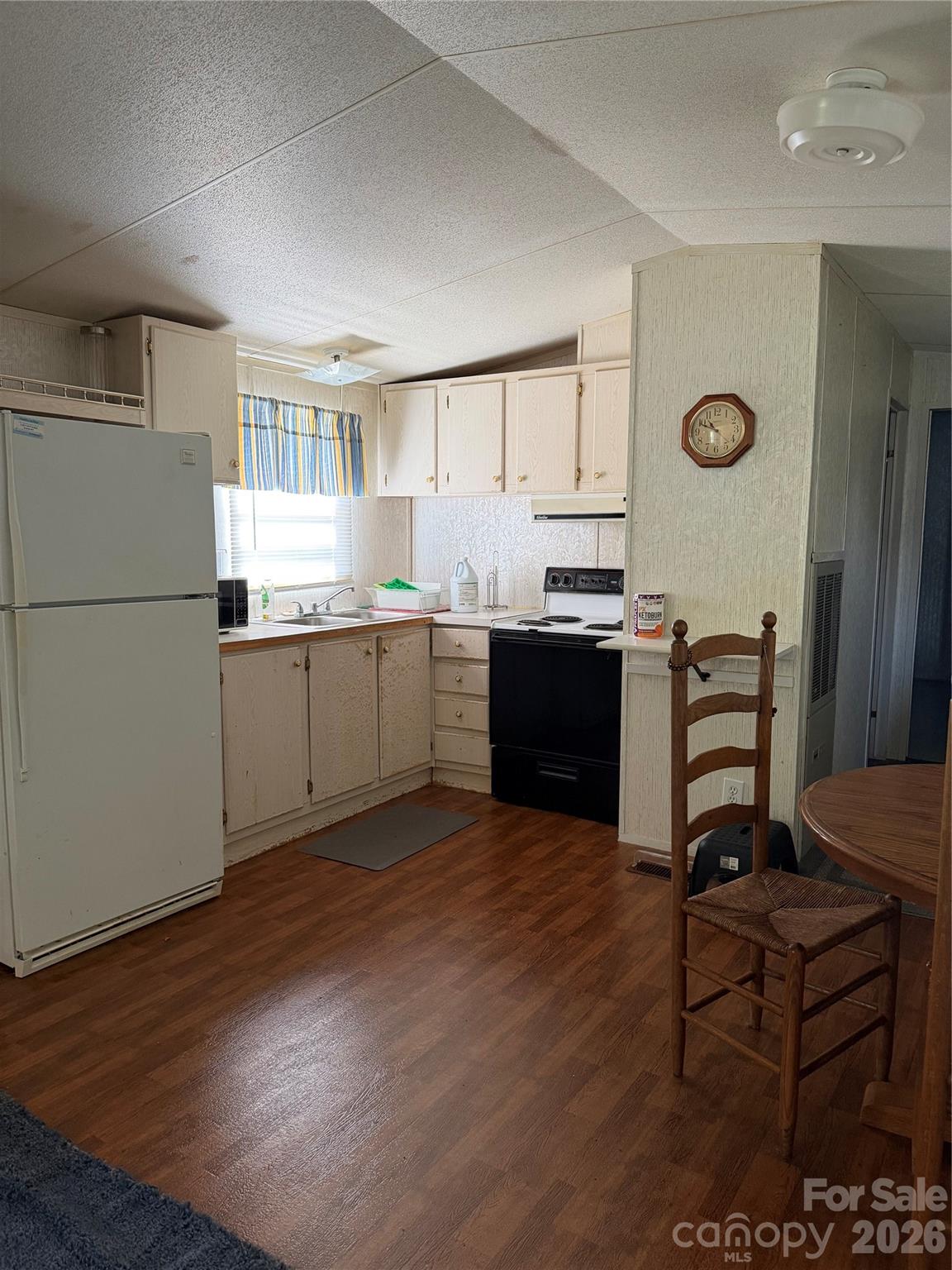 141 Goodman Road Property Photo 9