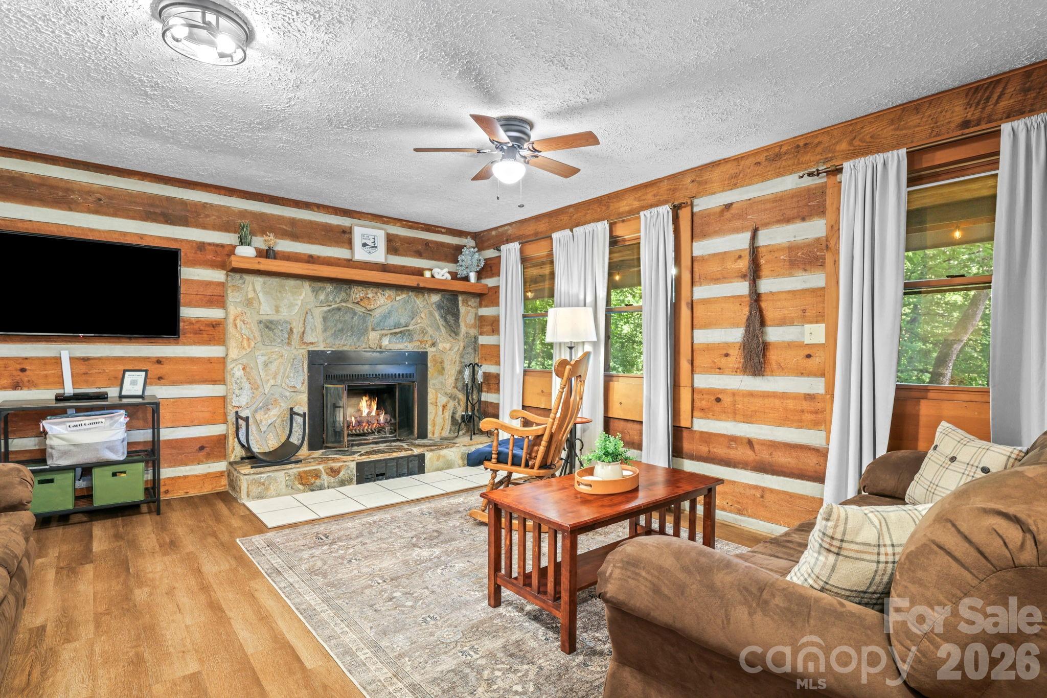 237 Biltmore Circle Property Photo 6