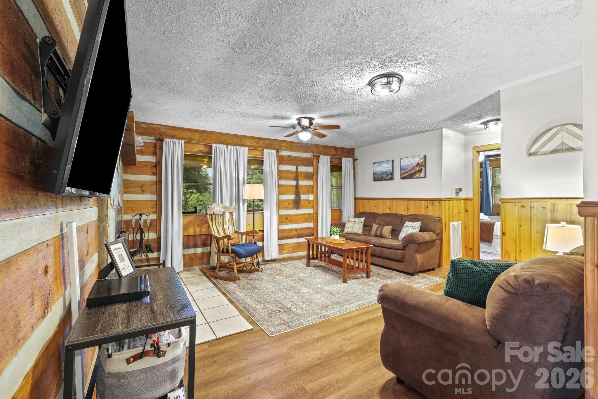 237 Biltmore Circle Property Photo 8