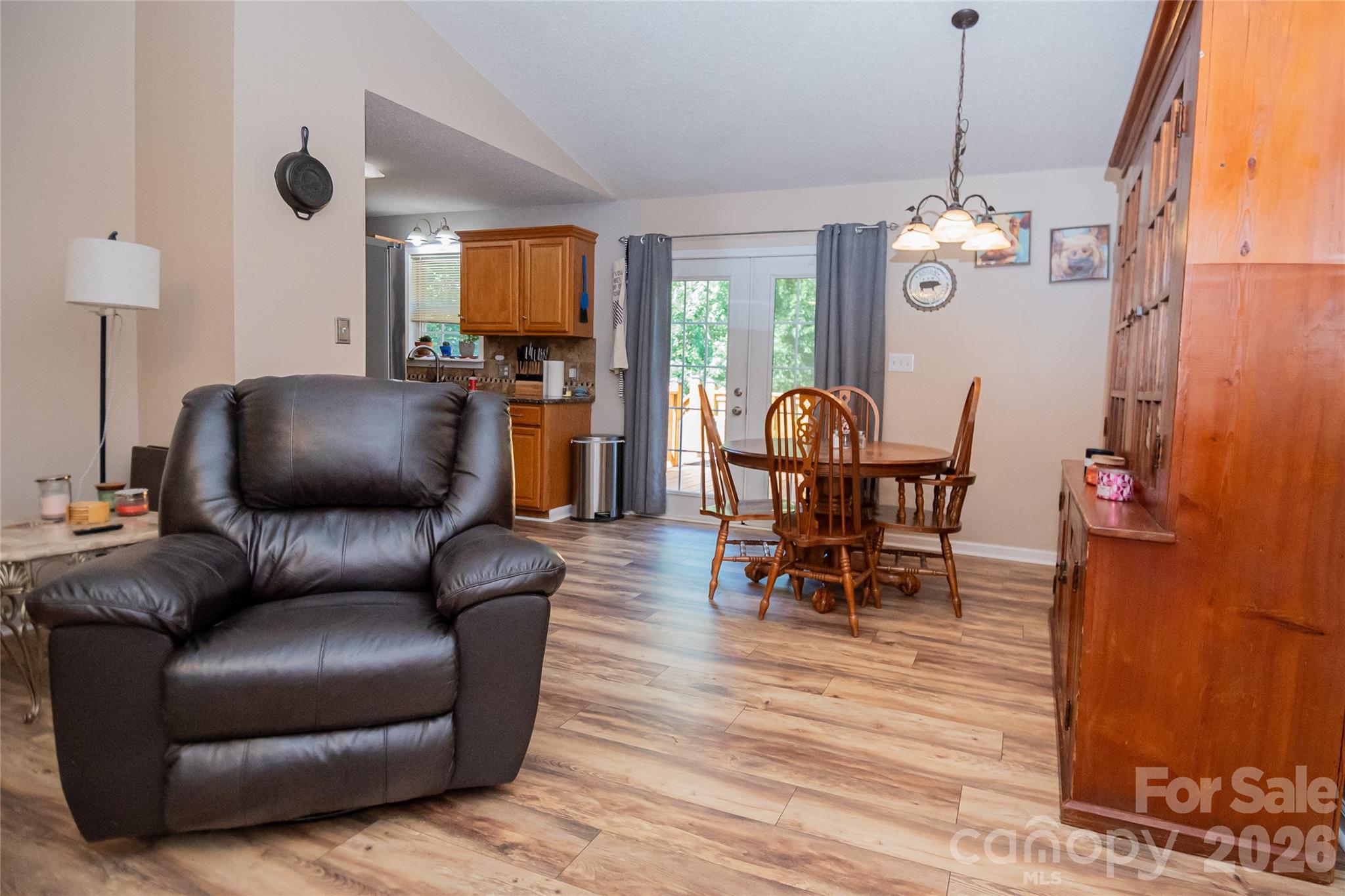 3611 Judea Drive Property Photo 12
