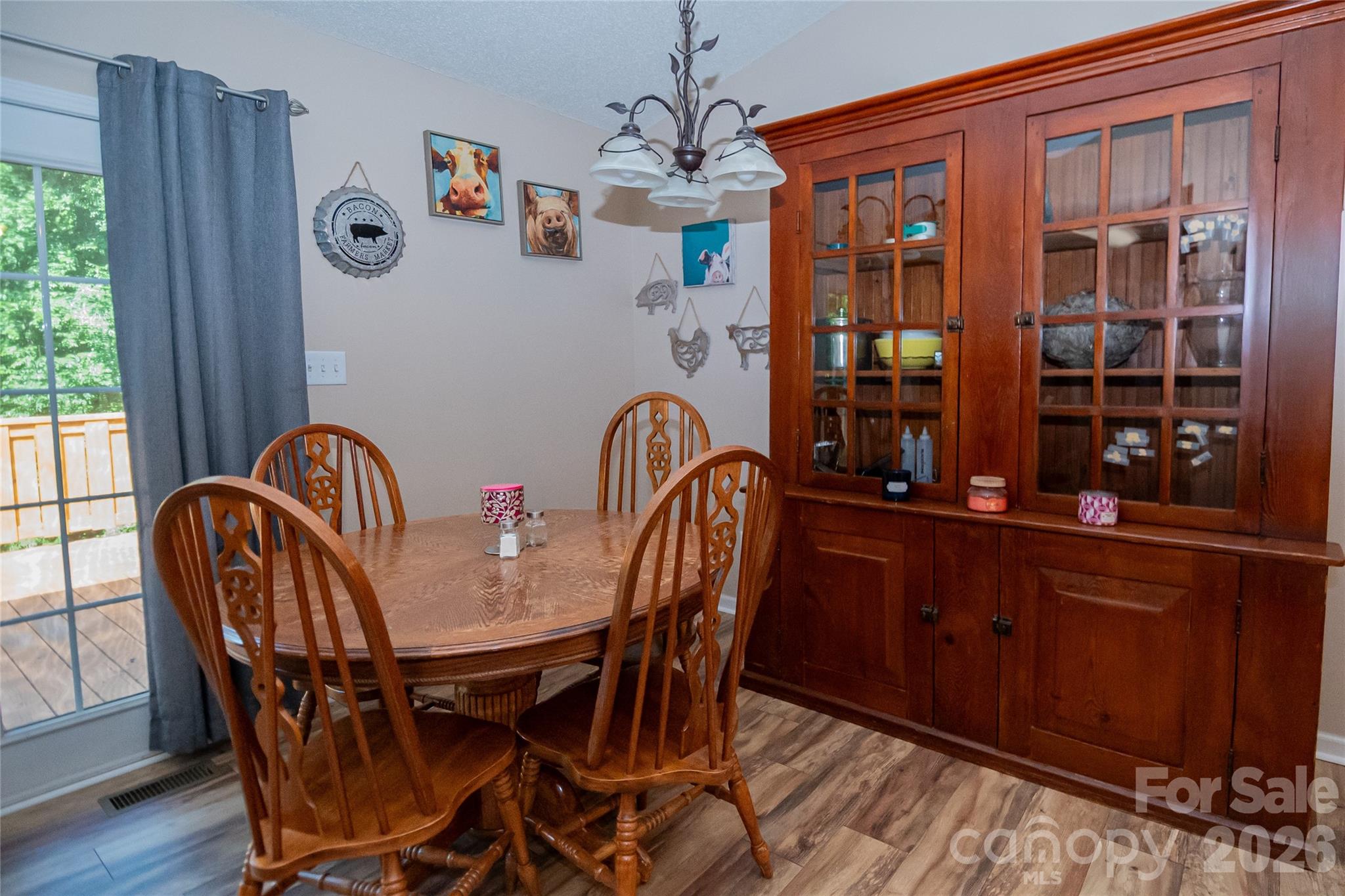 3611 Judea Drive Property Photo 13