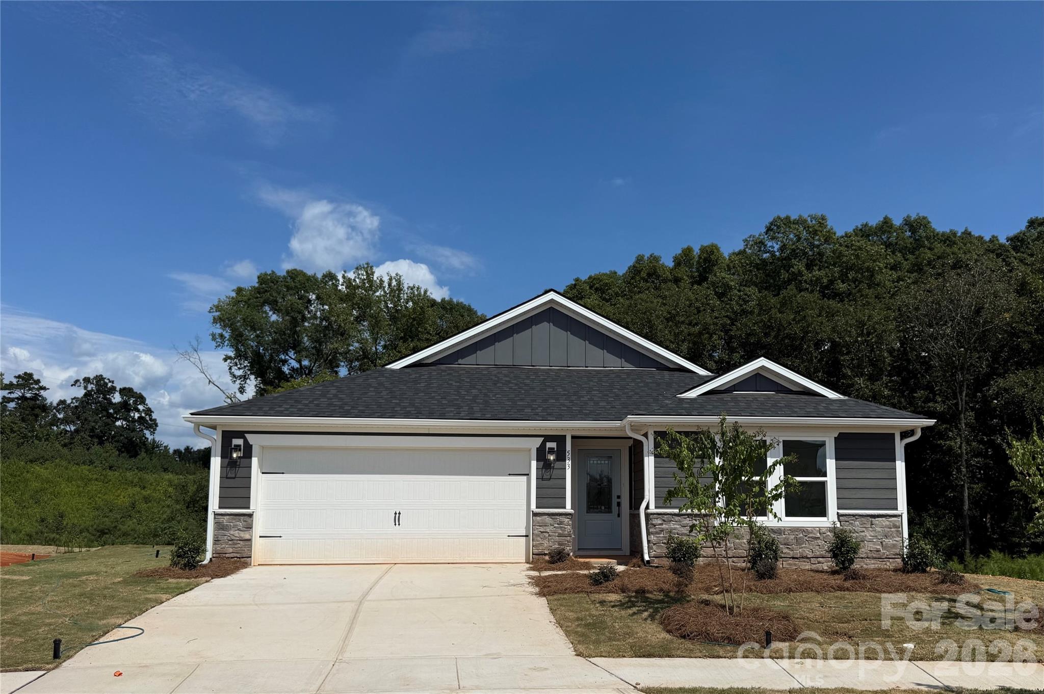 533 Creston Place Drive Property Photo 1