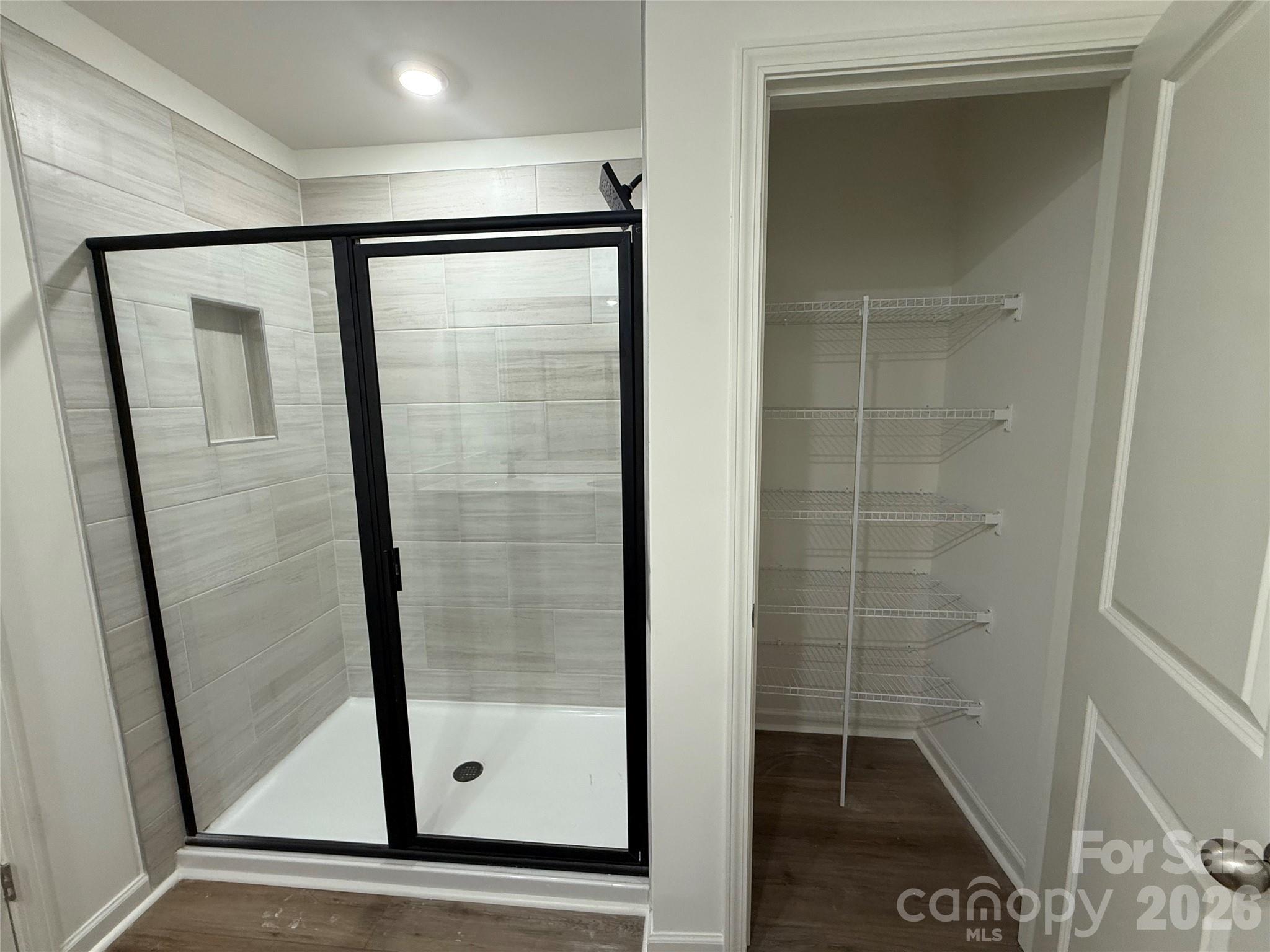 533 Creston Place Drive Property Photo 8
