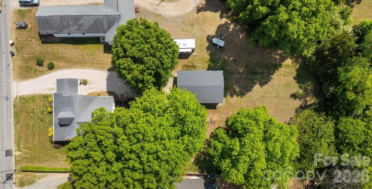 2407 N Main Street Property Photo 6