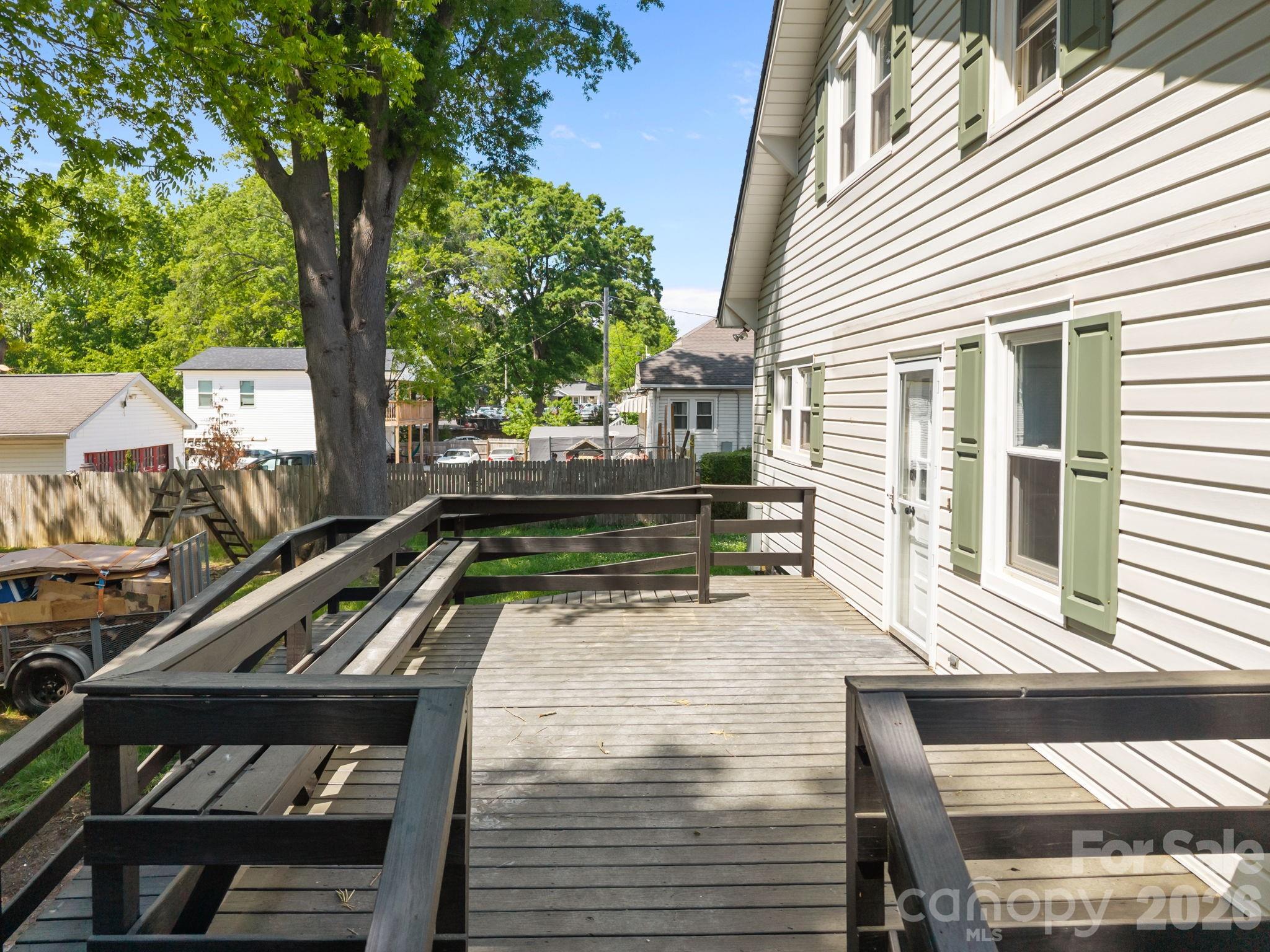 2407 N Main Street Property Photo 10