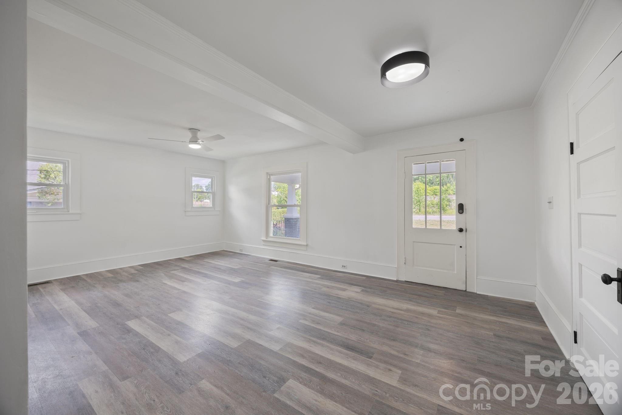 2407 N Main Street Property Photo 14