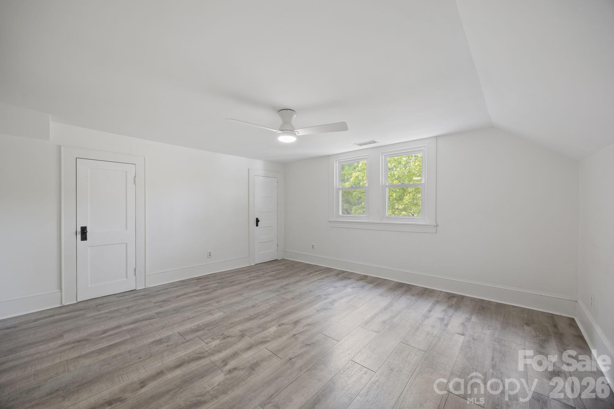 2407 N Main Street Property Photo 34