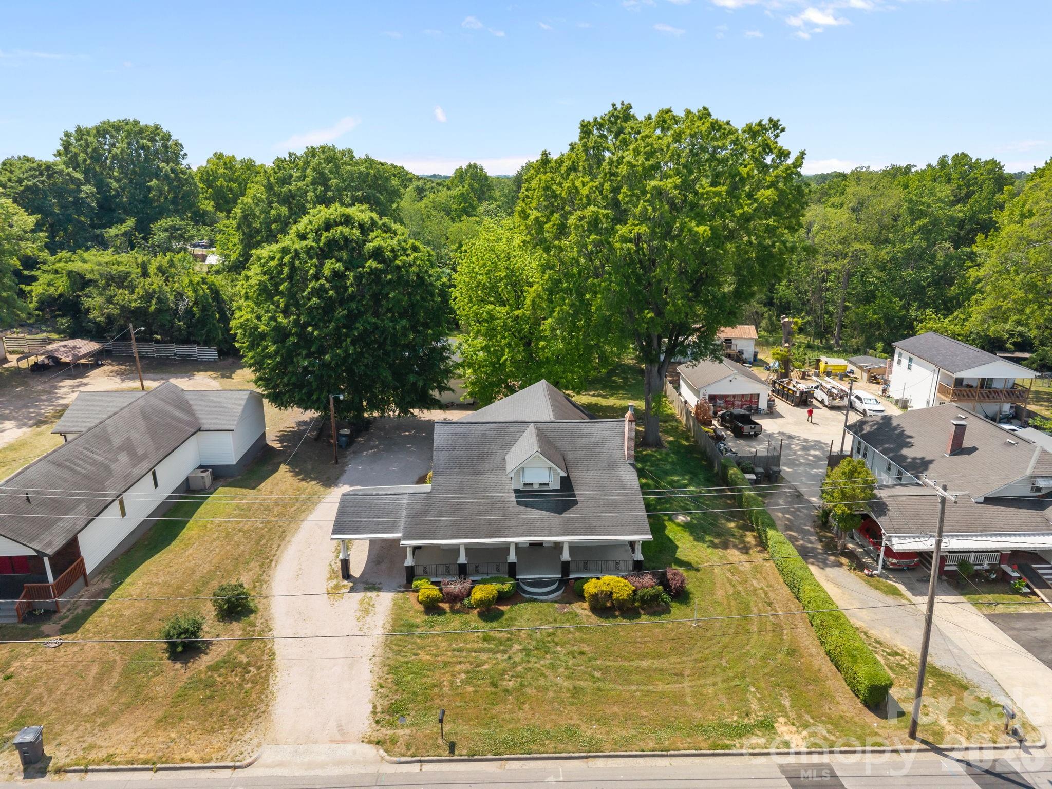 2407 N Main Street Property Photo 45