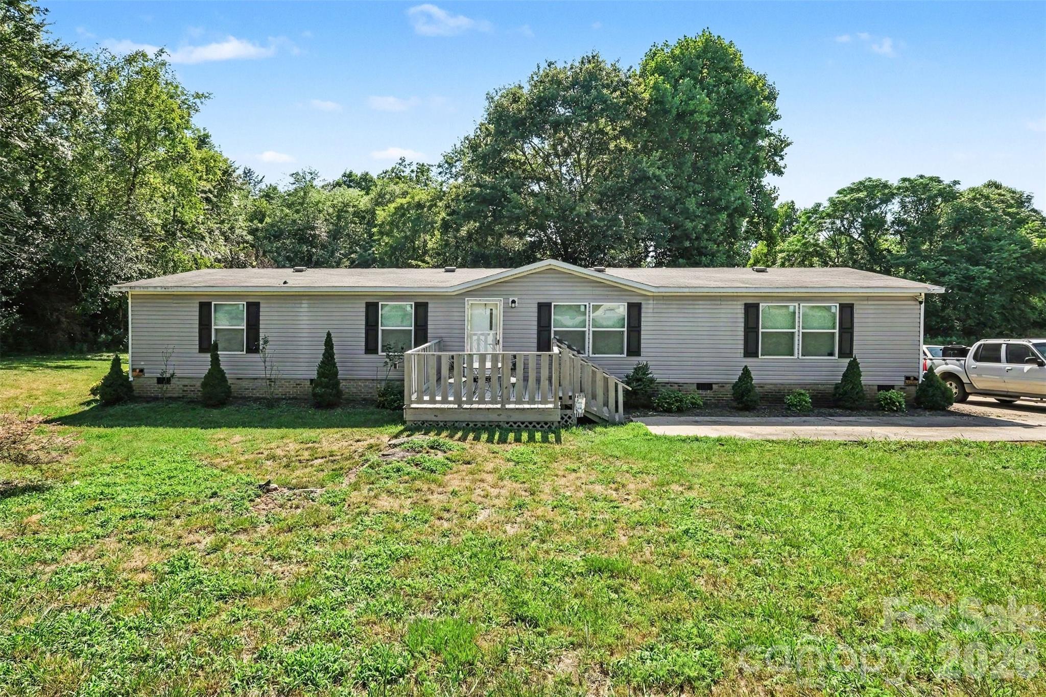 2246 Emerald Mine Road Property Photo 1